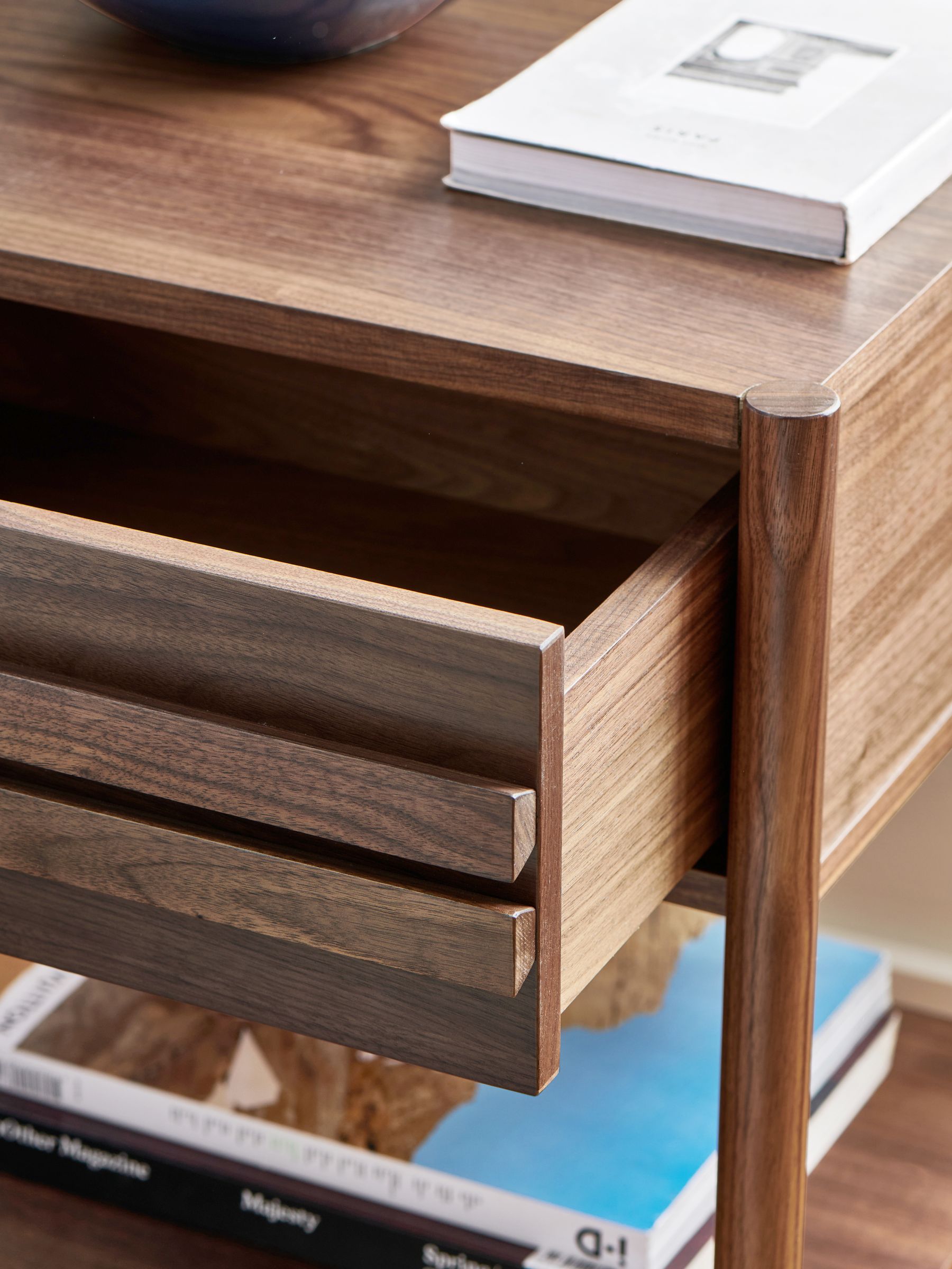 Jasper Conran London Brown 1 Drawer Belgrave Walnut 2 Drawer Bedside - Image 3 of 9