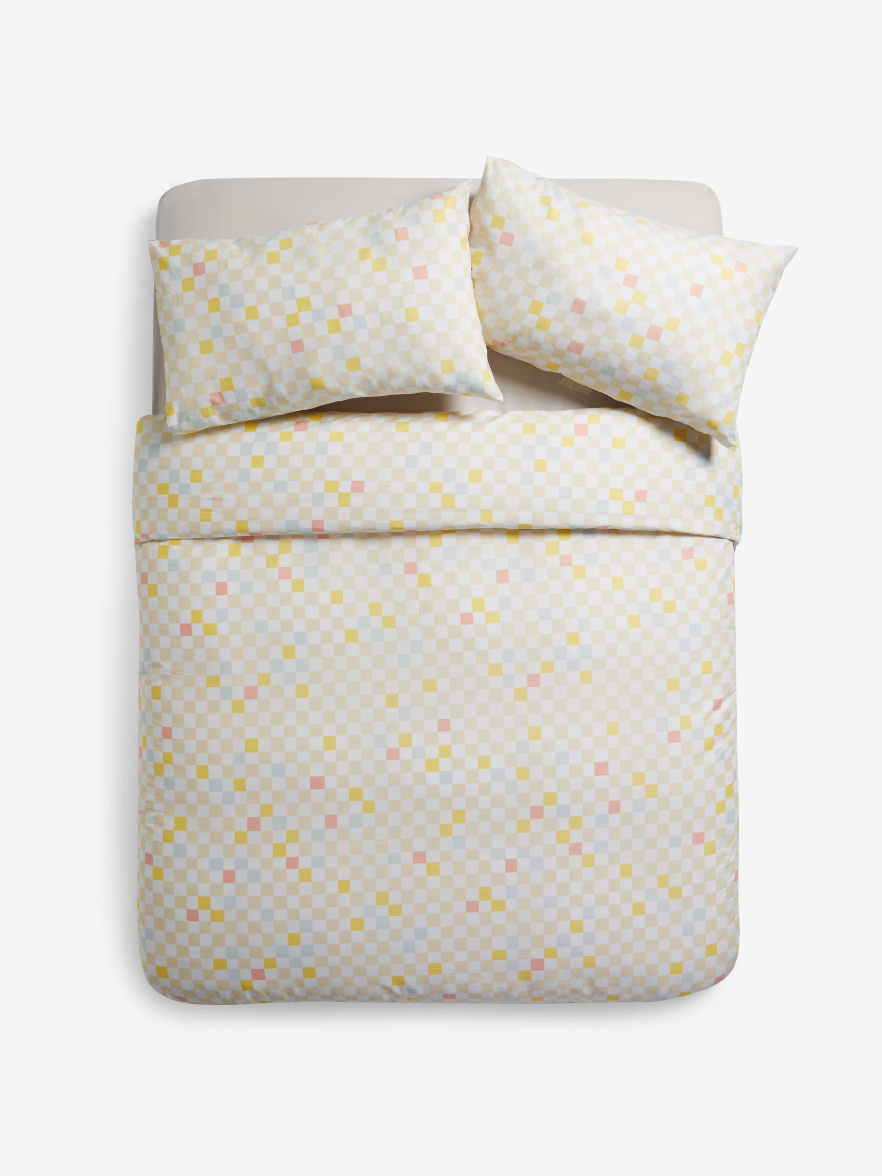 Checkers 180 Thread Count Duvet Cover and Pillowcase Set in Yellow - Image 4 of 4