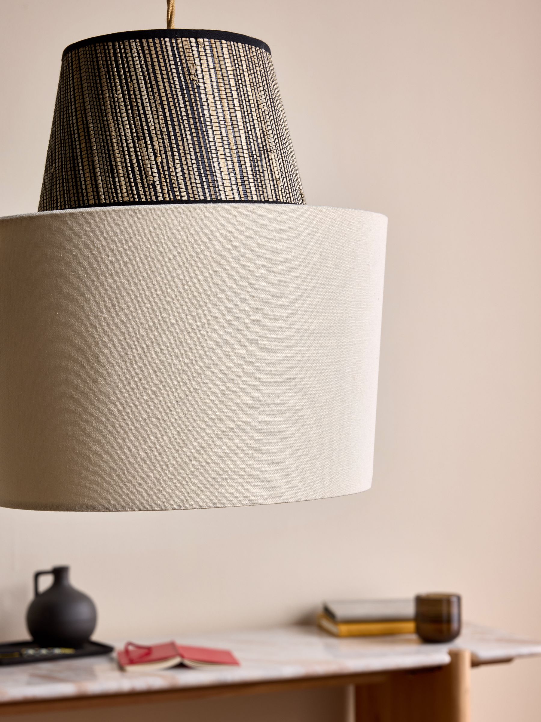 Small Andre Easyfit Shade in Cream - Image 3 of 5
