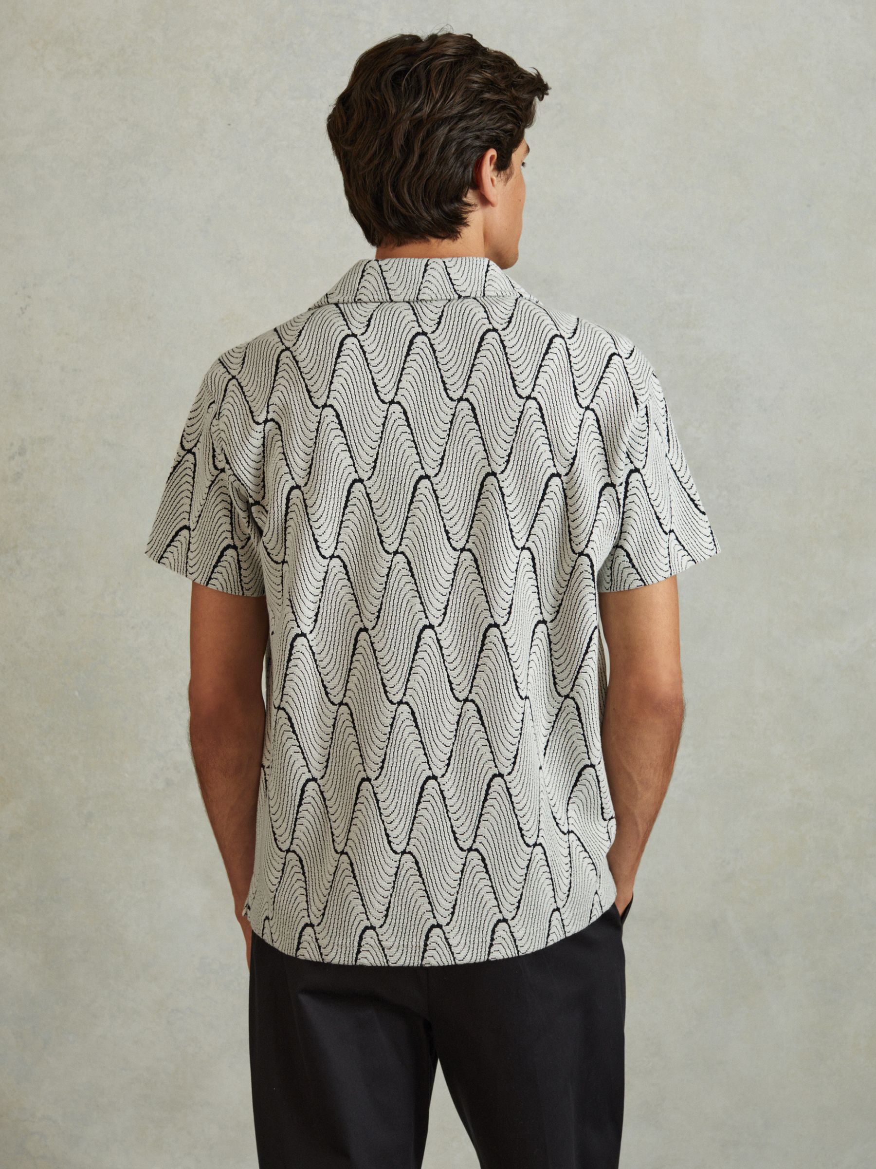 Jacquard Cuban Collar Shirt in Ecru/Navy - Image 3 of 4