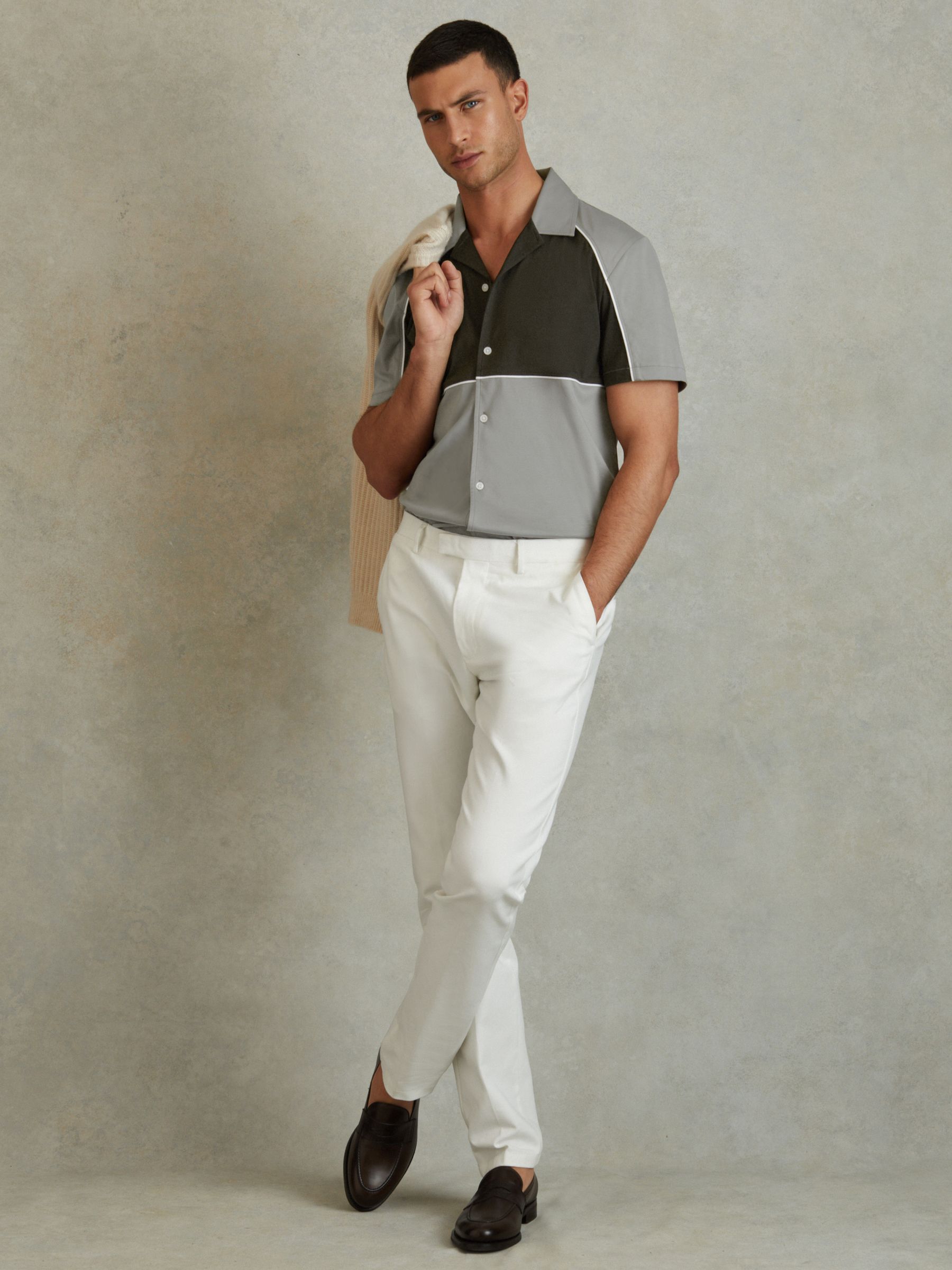 Mercerised Cotton Colourblock Cuban Collar Shirt in Sage Green - Image 3 of 5