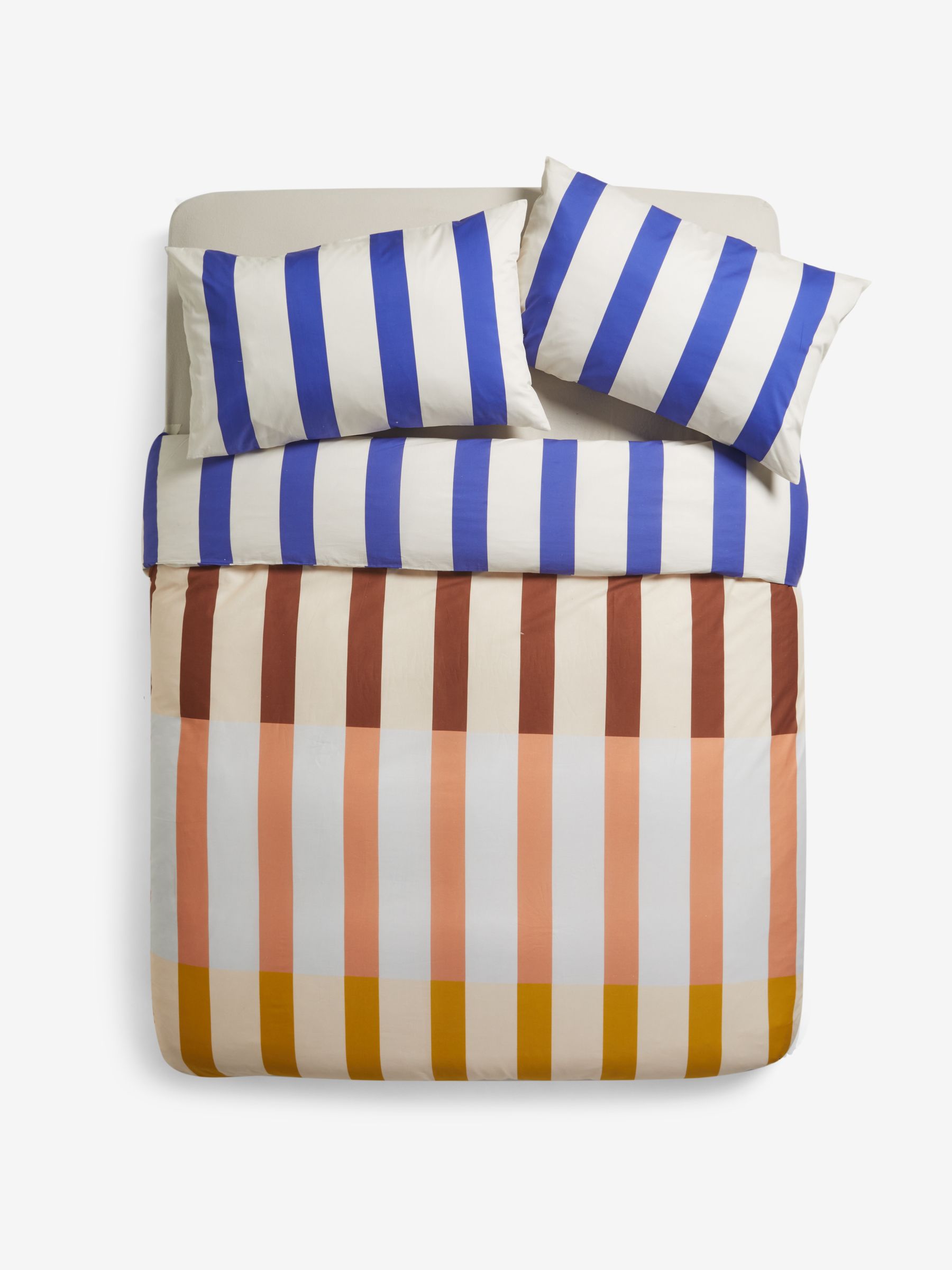 Terri 180 Thread Count Duvet Cover and Pillowcase Set in Multi - Image 4 of 4