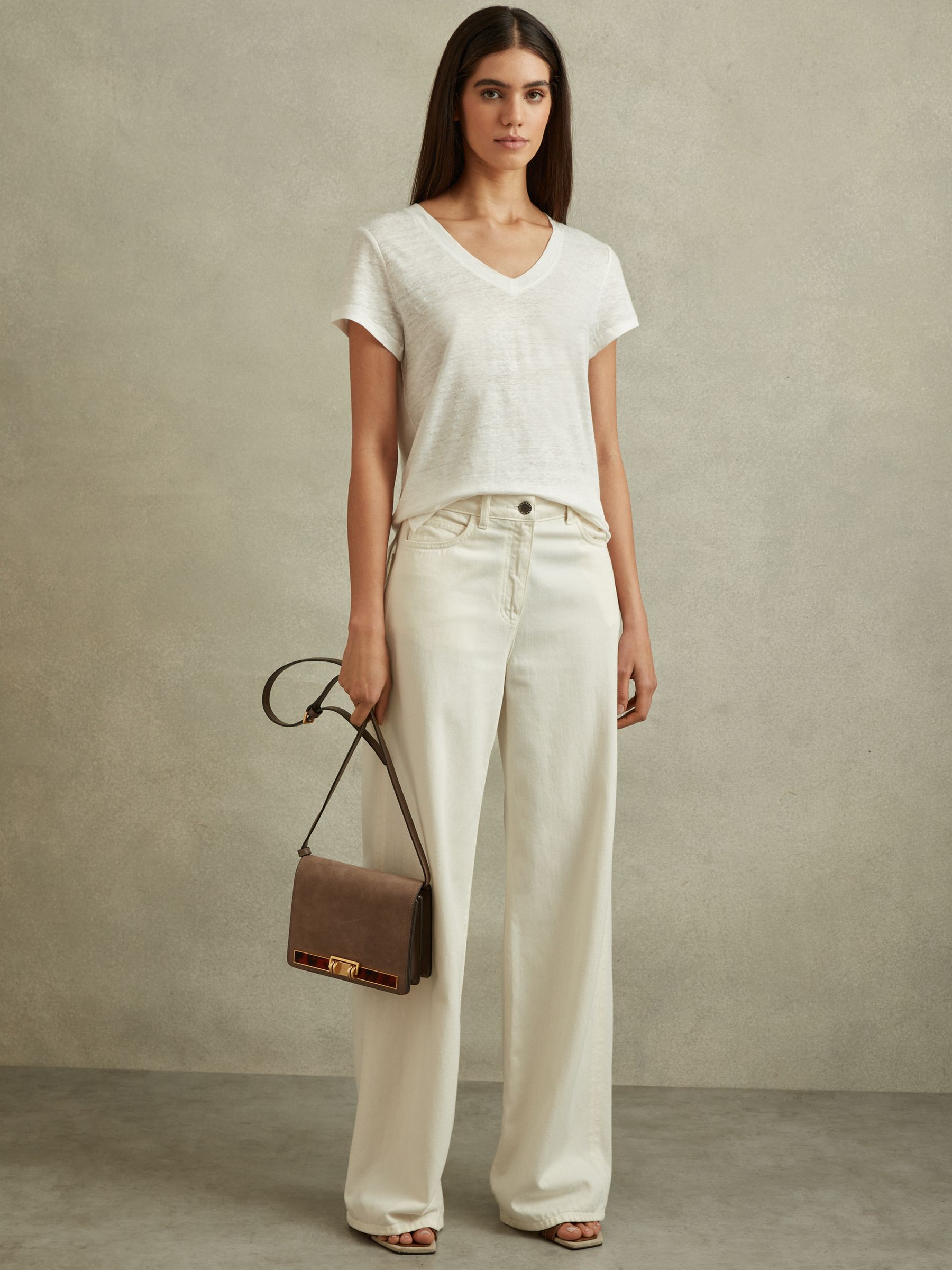 Marled Linen V Neck T-Shirt in White - Image 1 of 6
