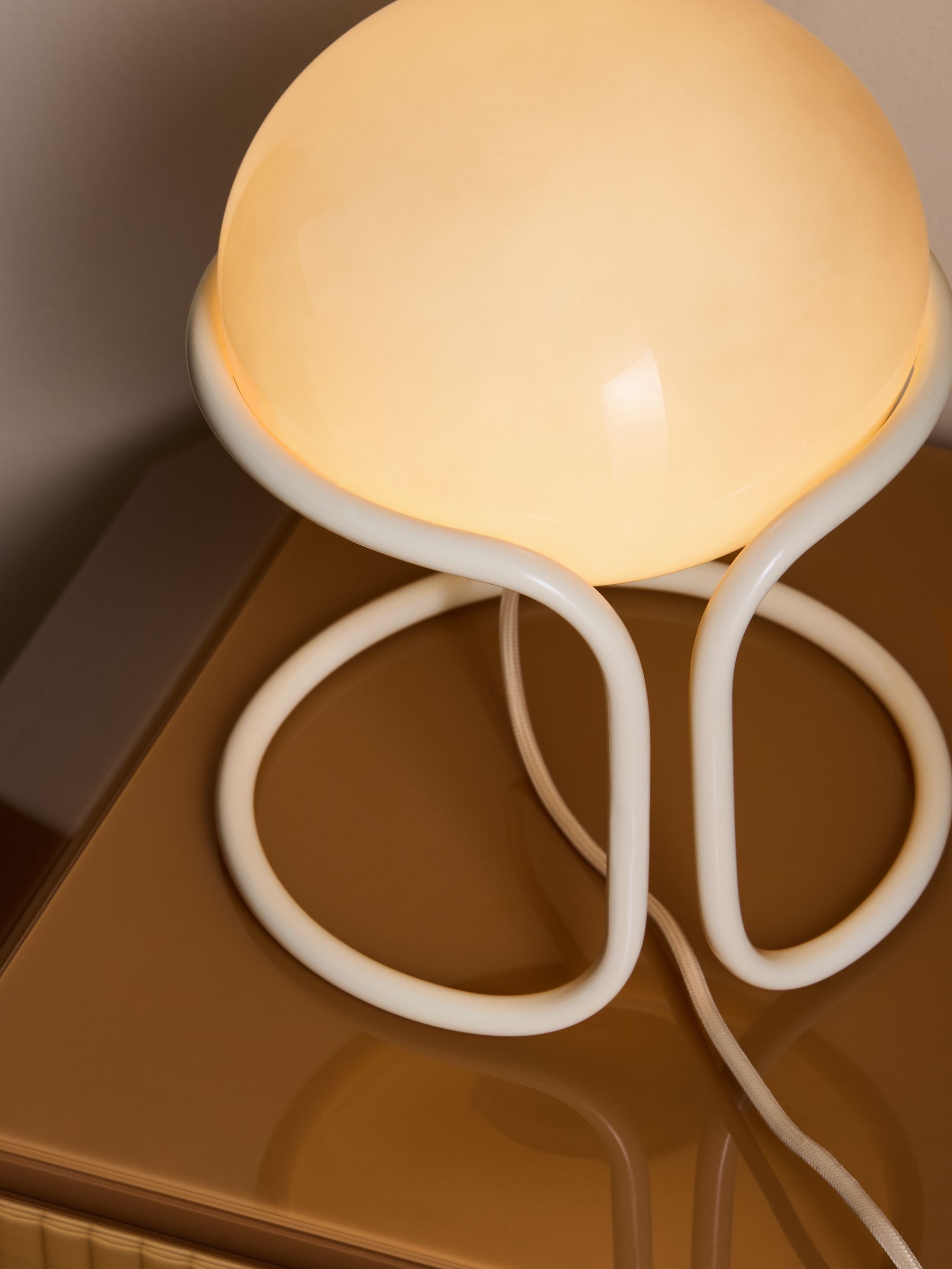Piper Table Lamp in Cream - Image 2 of 5