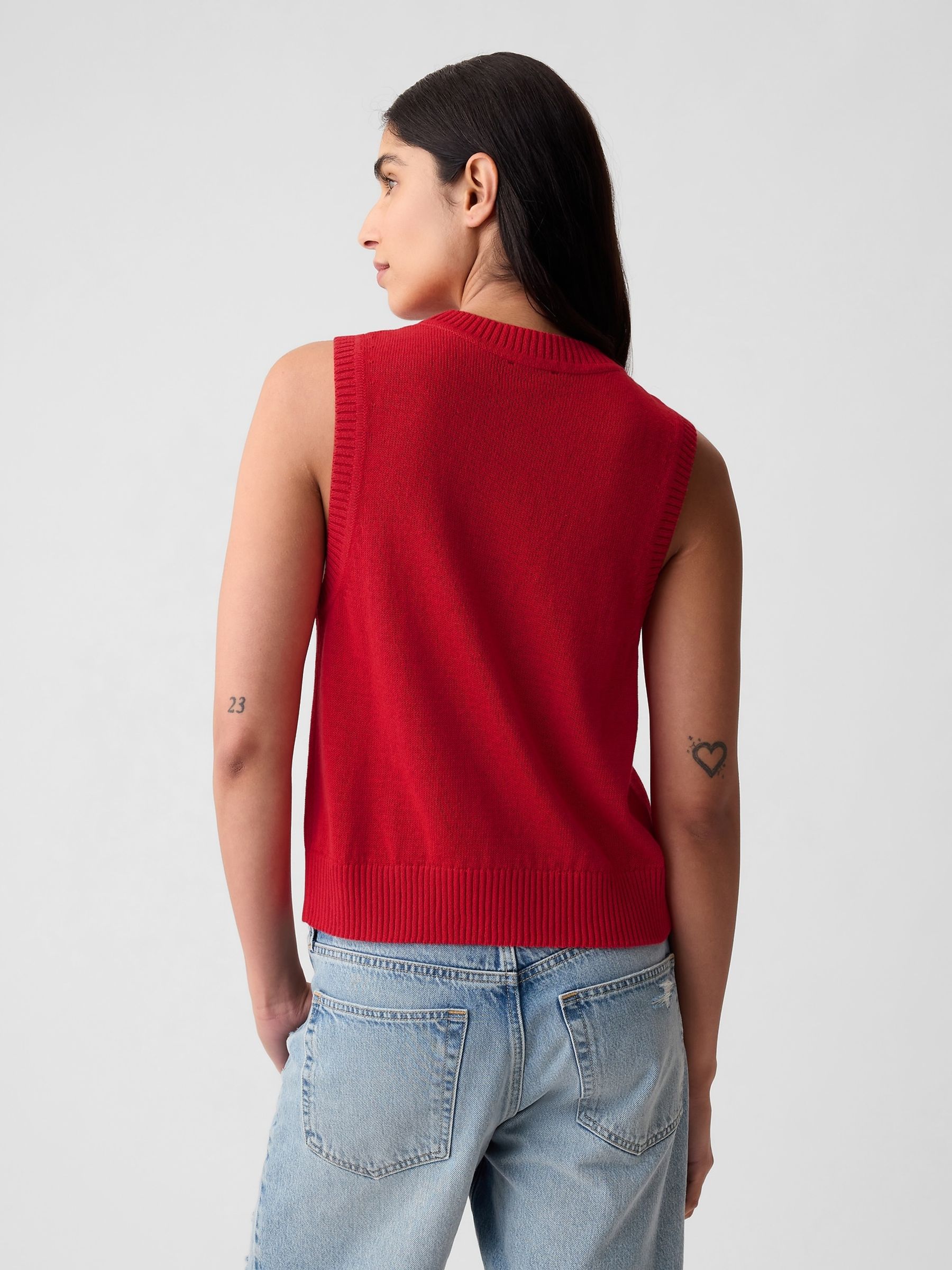 Red Linen Blend Soft Knitted Waistcoat - Image 2 of 5