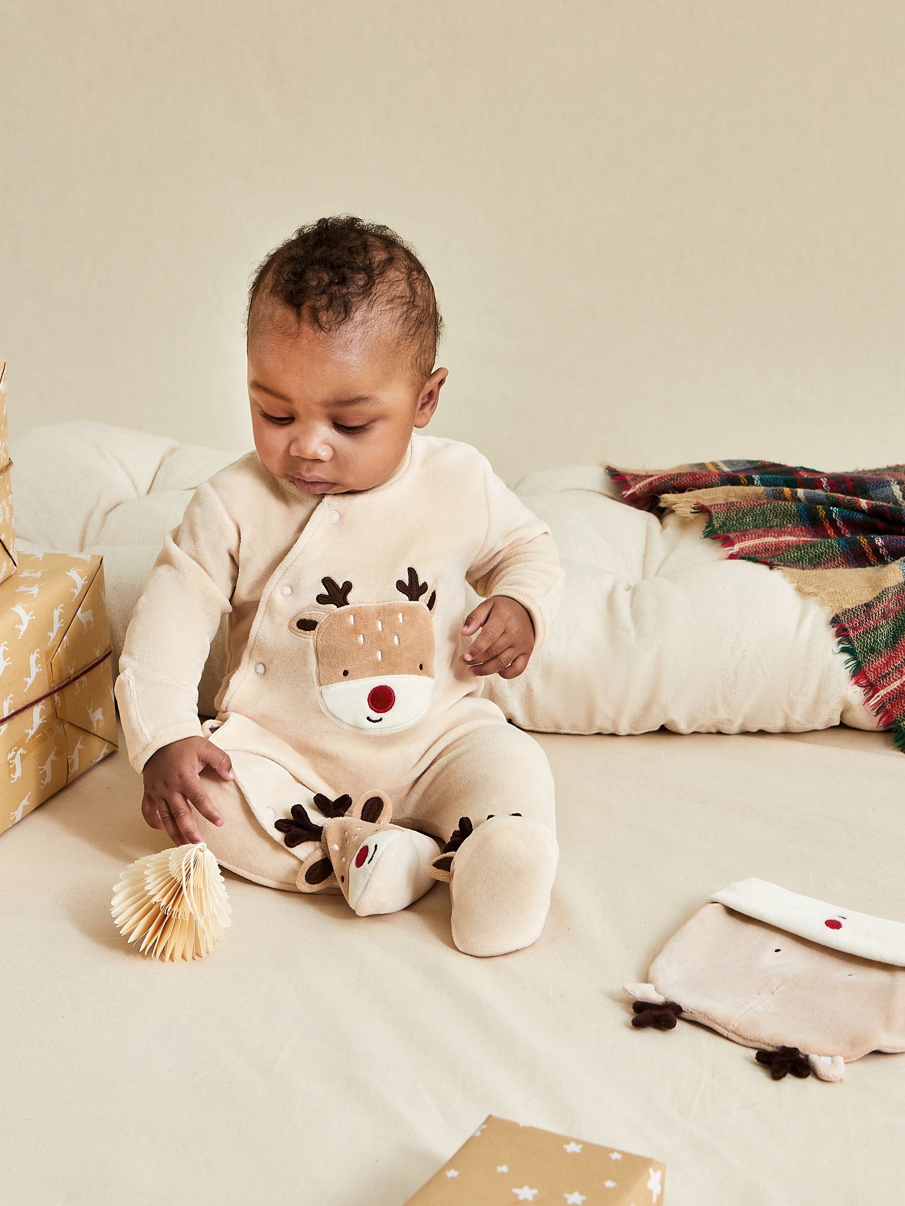 Brown Baby Reindeer Novelty Hat - Image 4 of 8