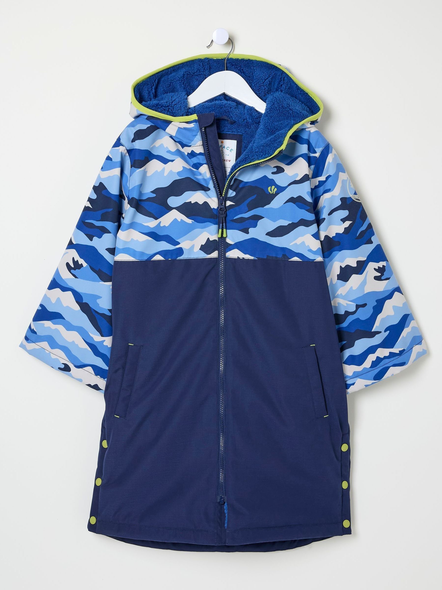 Blue Waterproof Changing Robe - Image 6 of 6