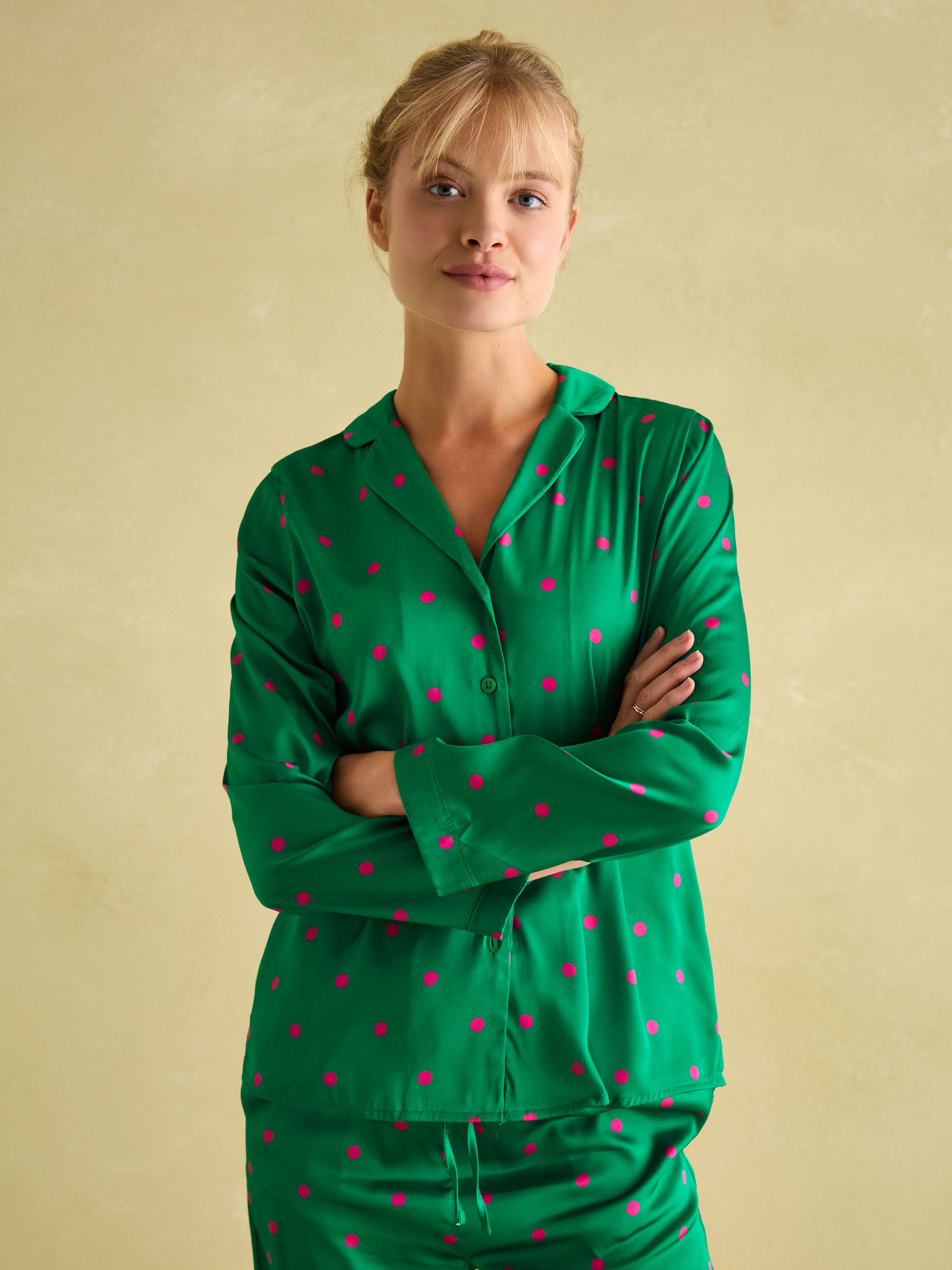 Bonnie Green Satin Pyjama Set - Image 3 of 7