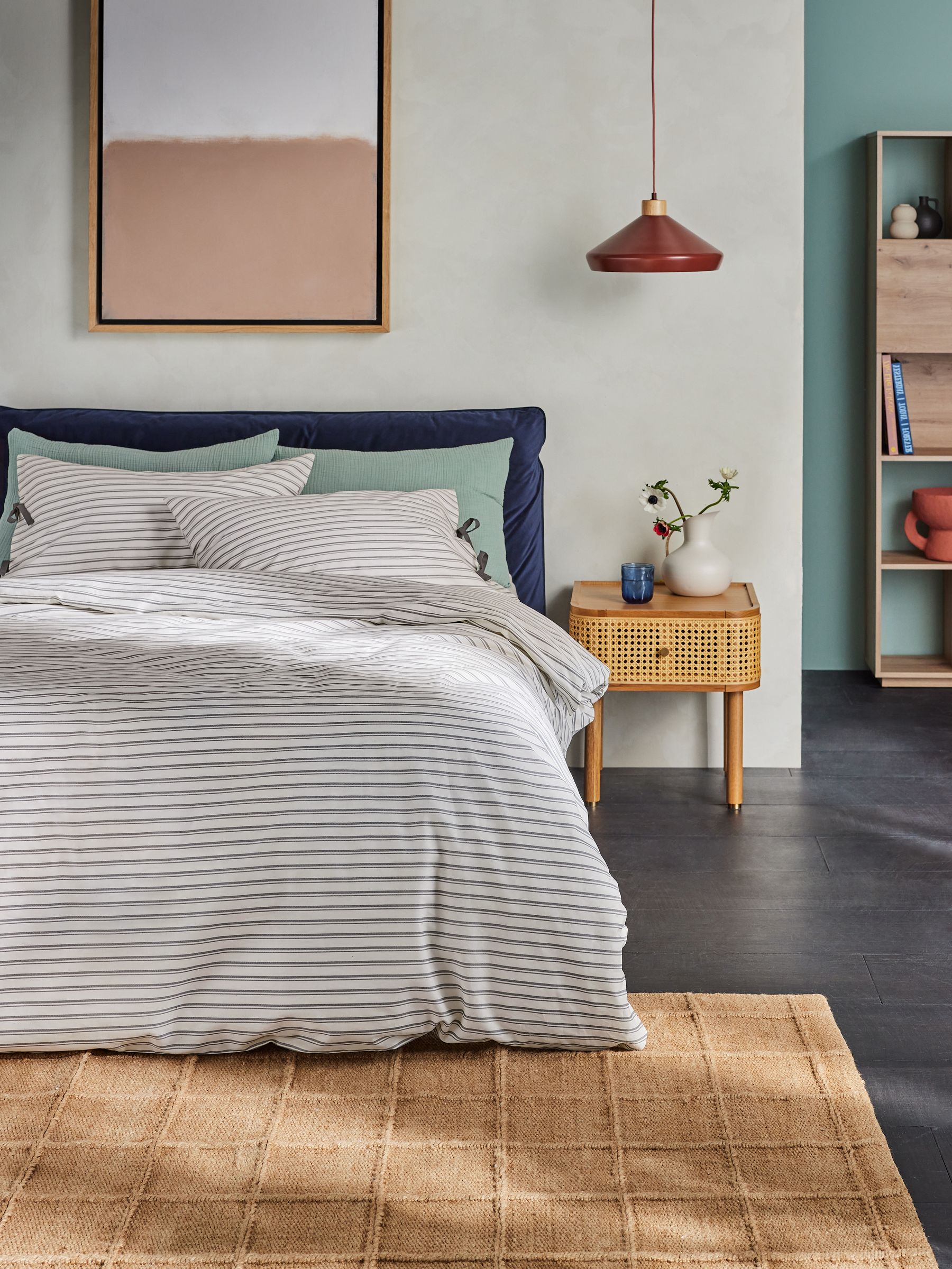 Otto 180 Thread Count Duvet Cover and Pillowcase Set in Grey - Image 1 of 5