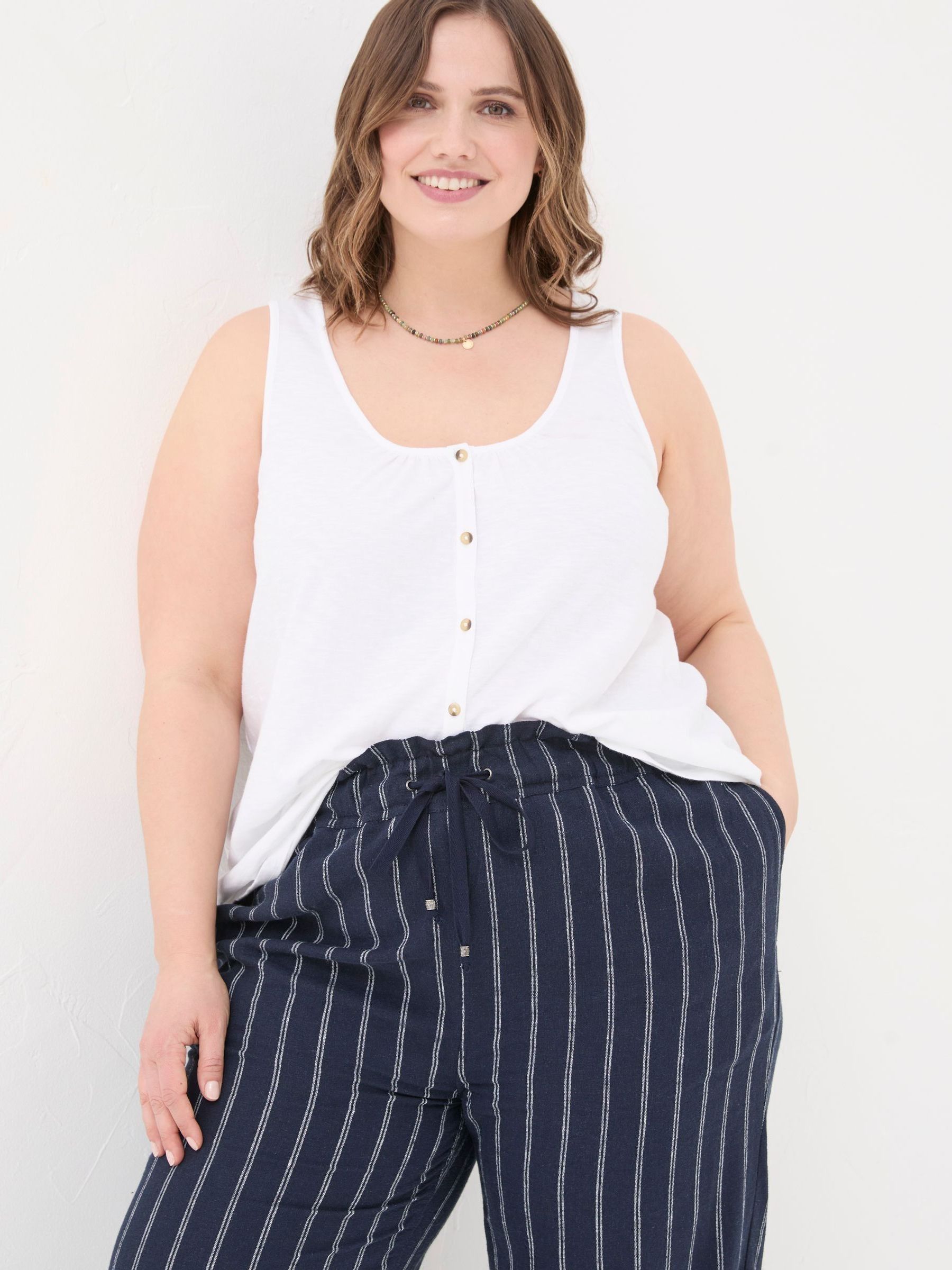 Flora White Vest - Image 5 of 7
