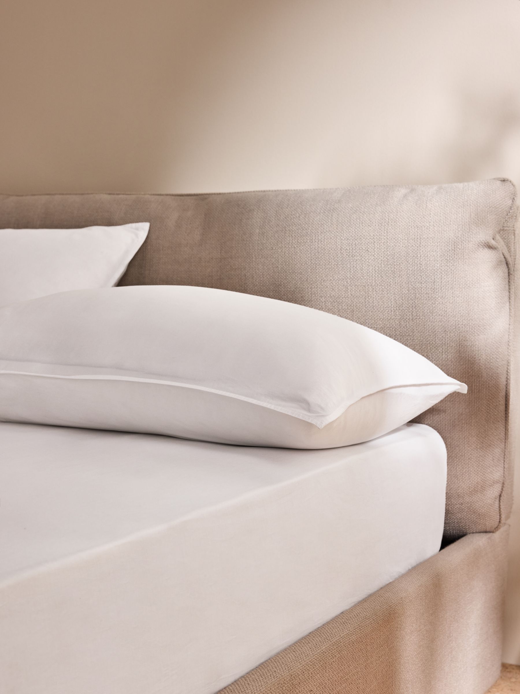 Cosy Washed Cotton Pillowcase Set of 2 in White - Image 2 of 4