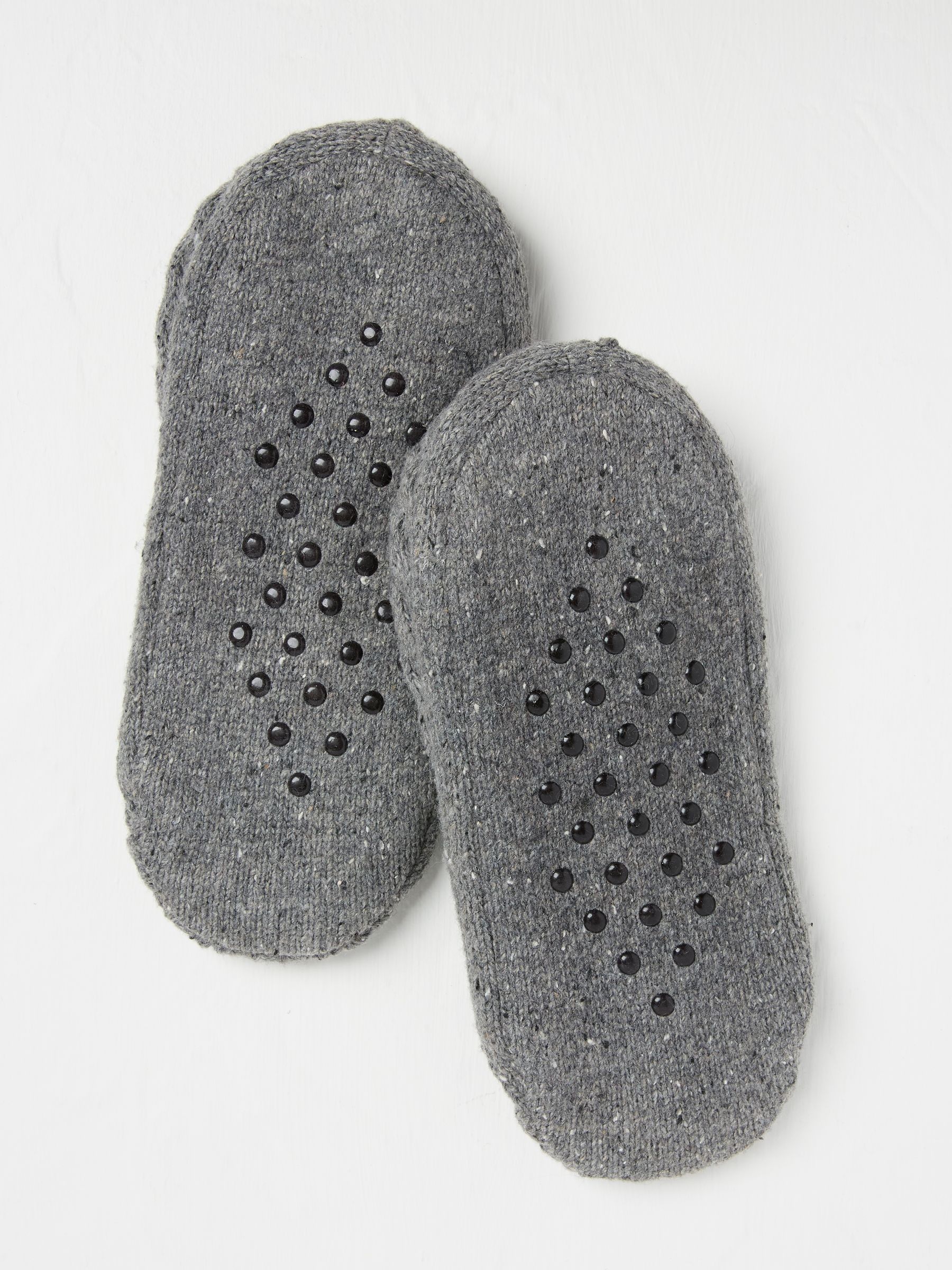 Grey Footsie Bedsocks - Image 2 of 2