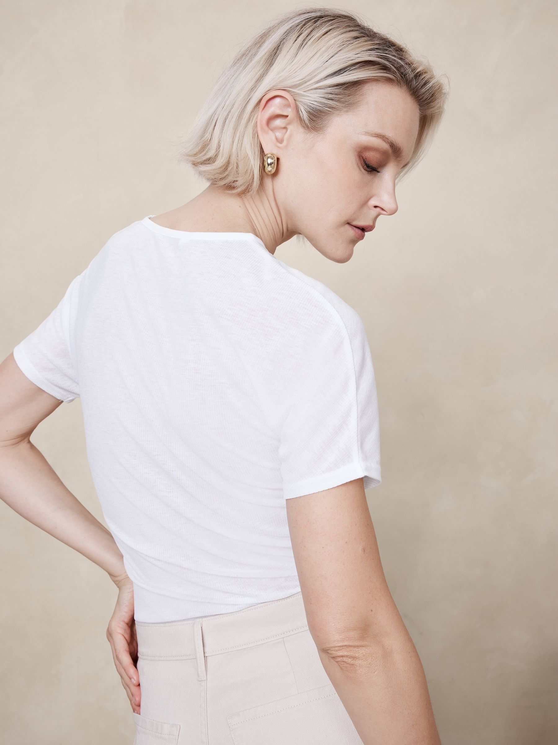 Banana Republic White Sheer Ribbed Crew Neck T-Shirt - Image 2 of 4