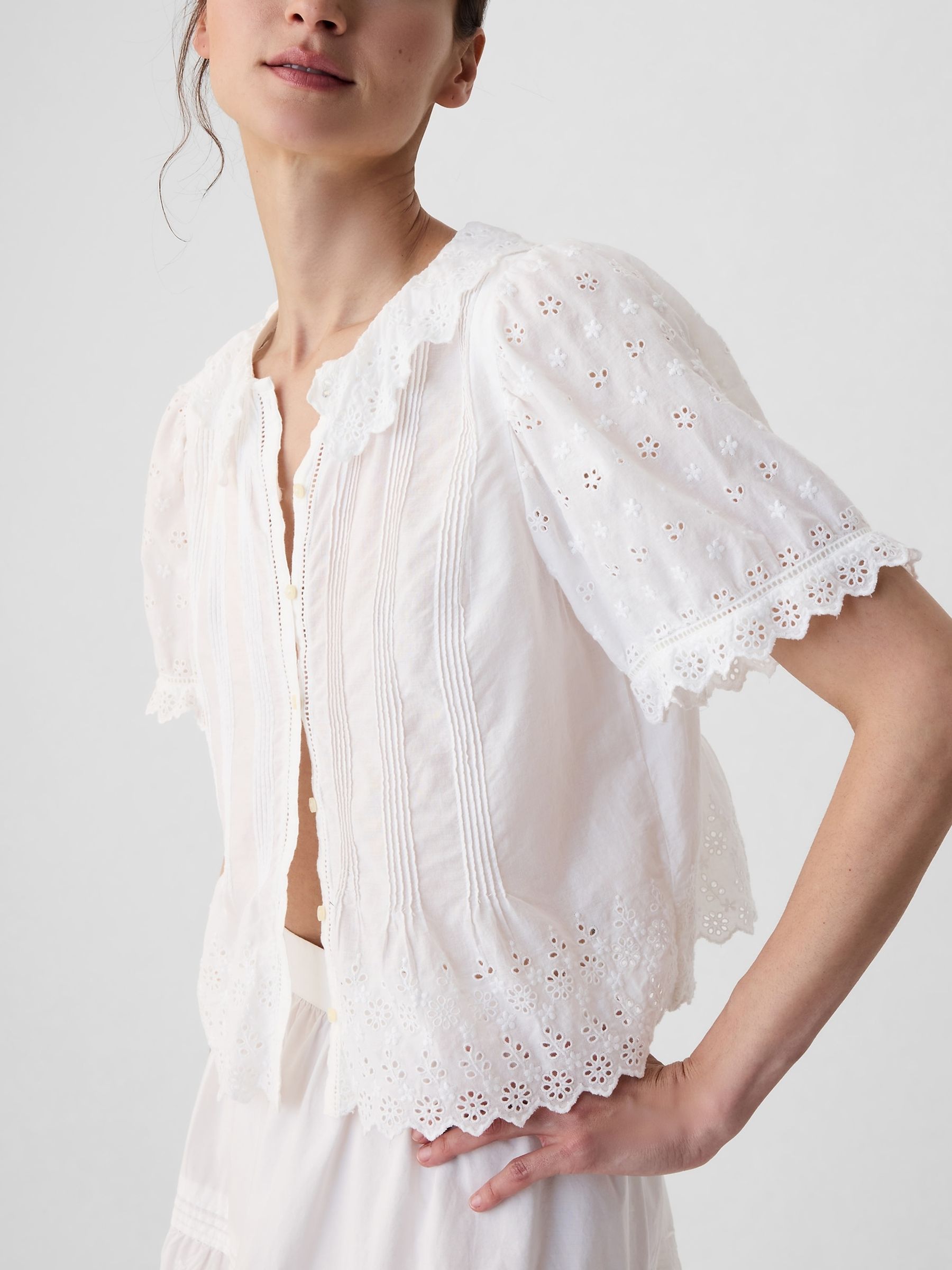 White DÔEN Cropped Eyelet Short Sleeve Blouse - Image 4 of 5
