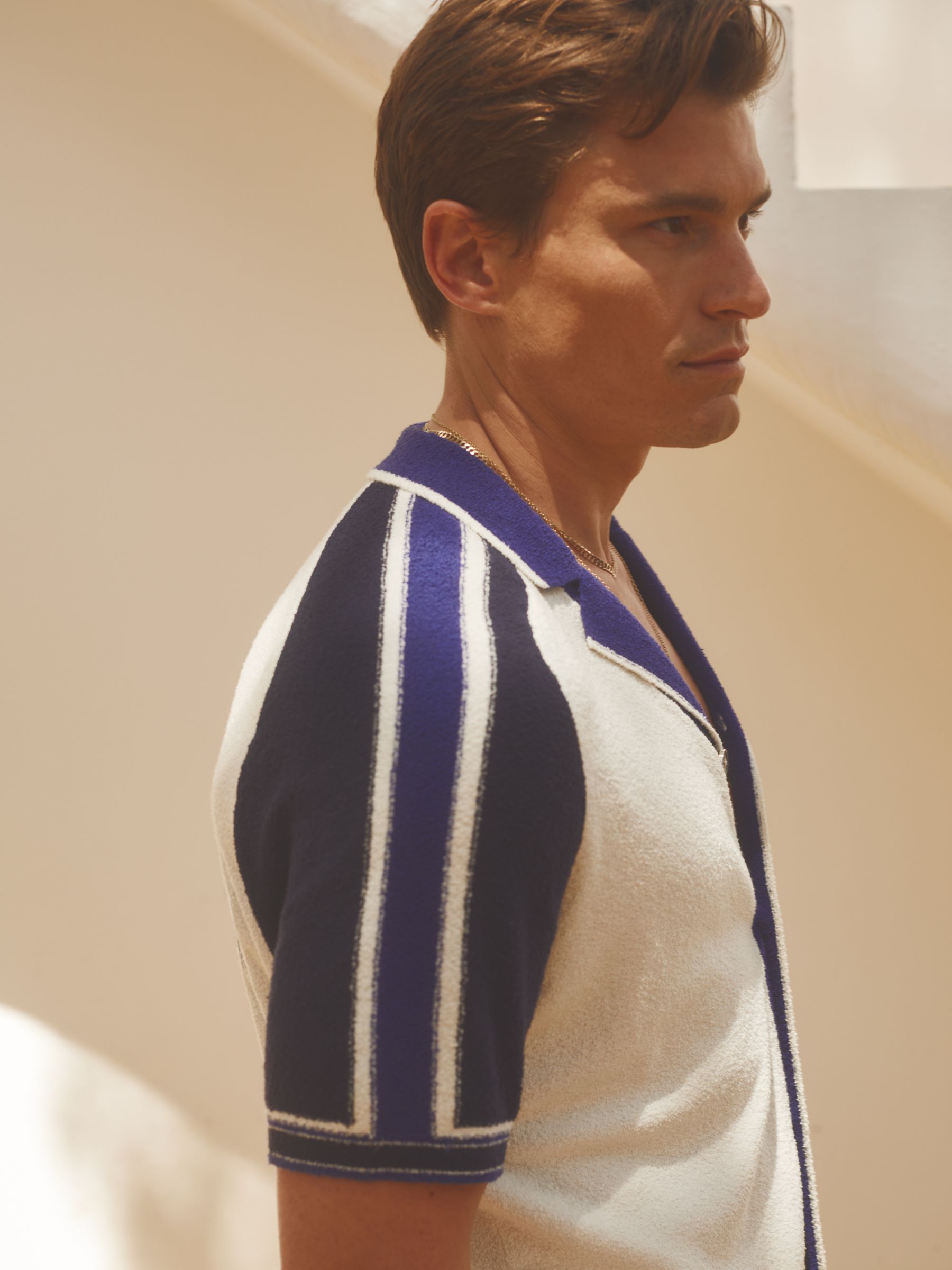 Reiss | Ché Towelling Cuban Collar Shirt in White/Blue - Image 4 of 7