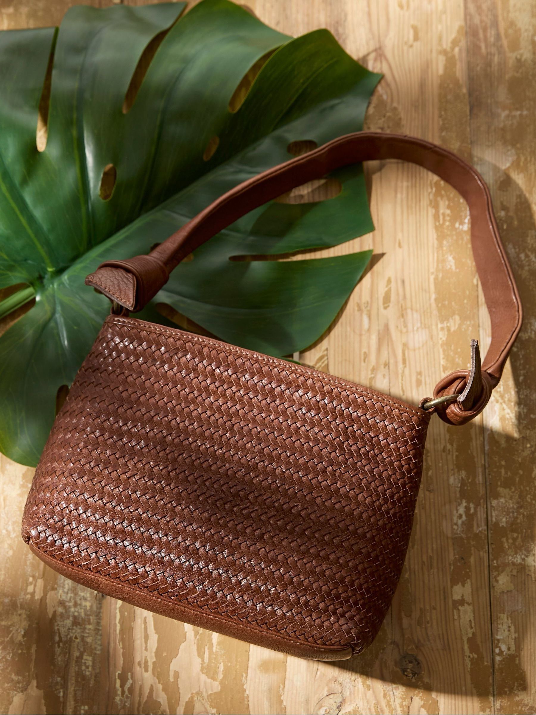 Claudia Brown Woven Shoulder Bag - Image 3 of 3