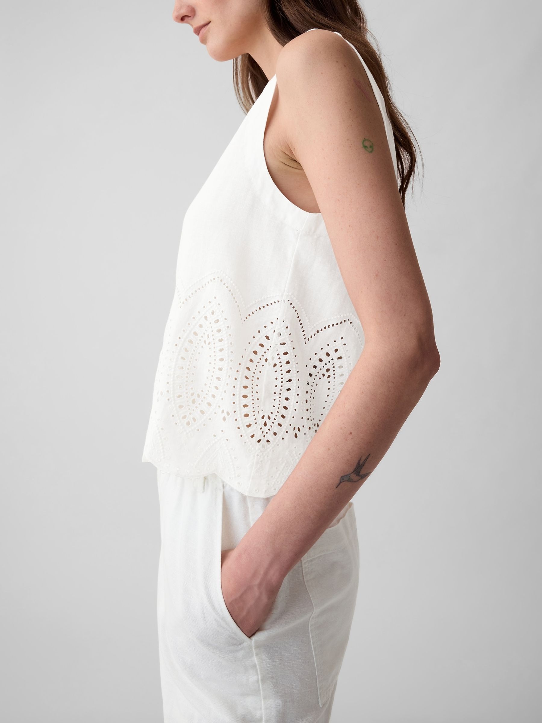 White Linen Blend Waistcoat Vest - Image 4 of 5