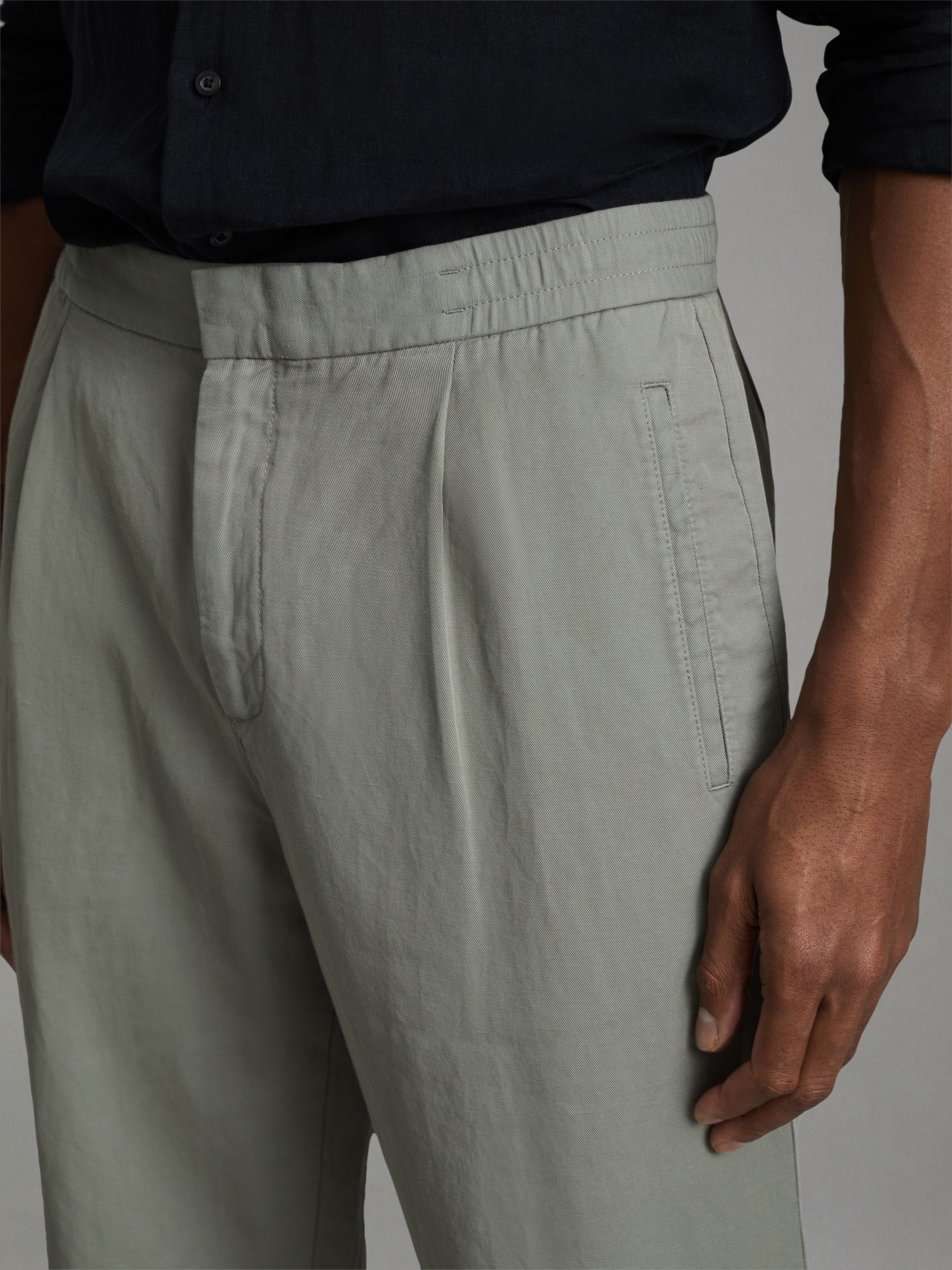 Relaxed Cotton/Linen Blend Elasticated Waist Trousers in Pistachio - Image 4 of 6
