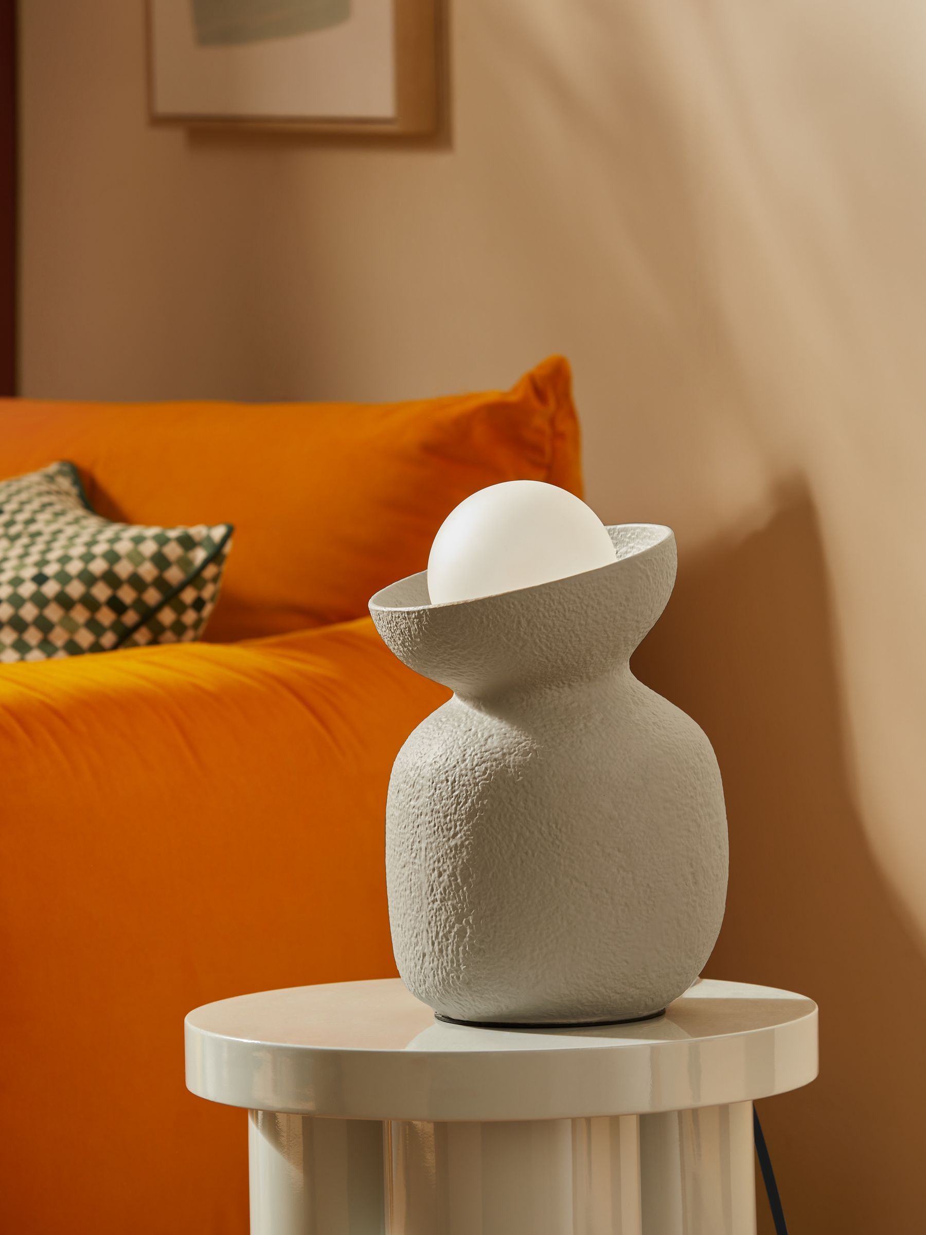 Vera Table Lamp in Cream - Image 2 of 5