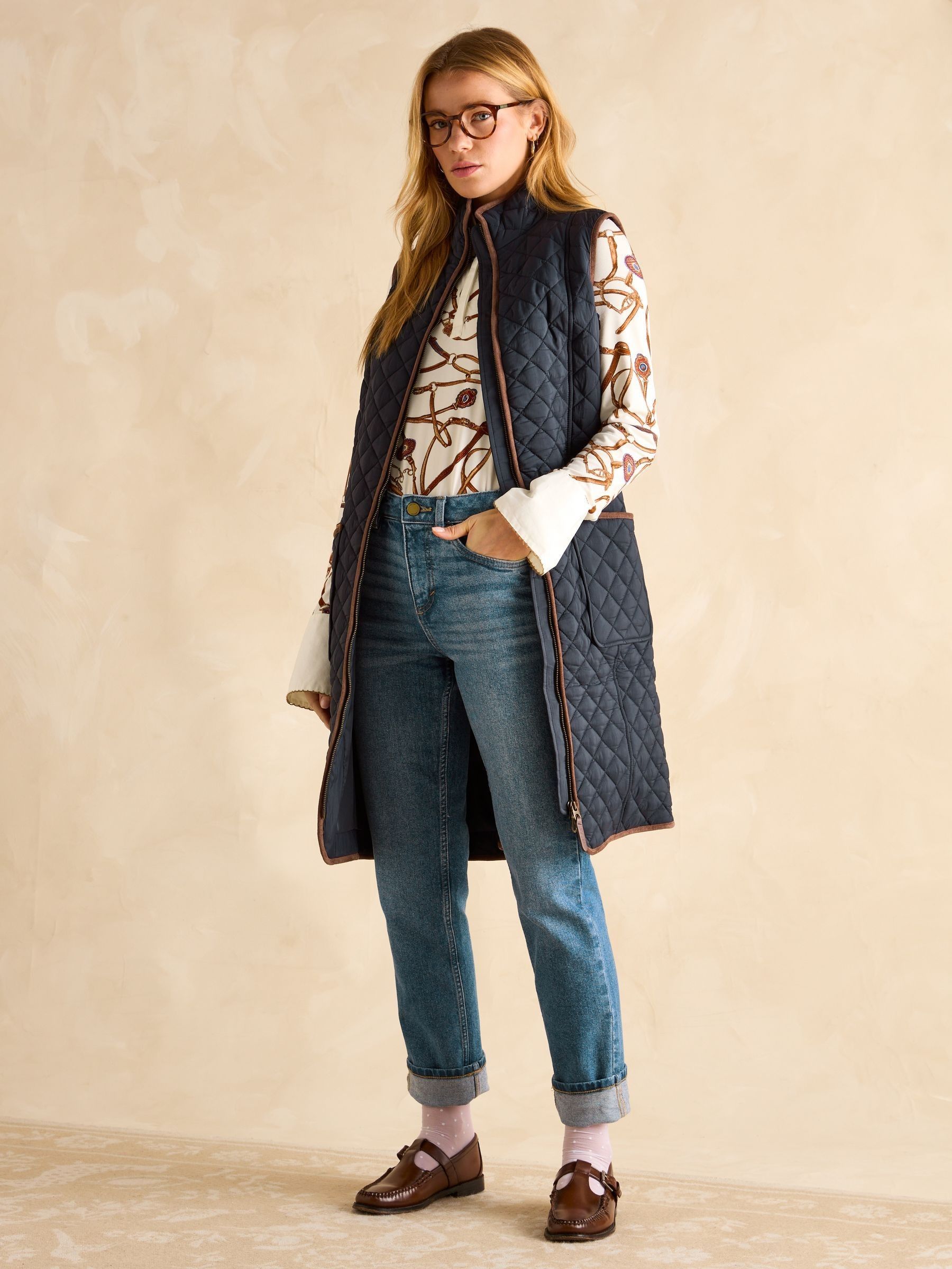 Sutton Navy Blue Showerproof Longline Diamond Quilted Gilet - Image 4 of 9