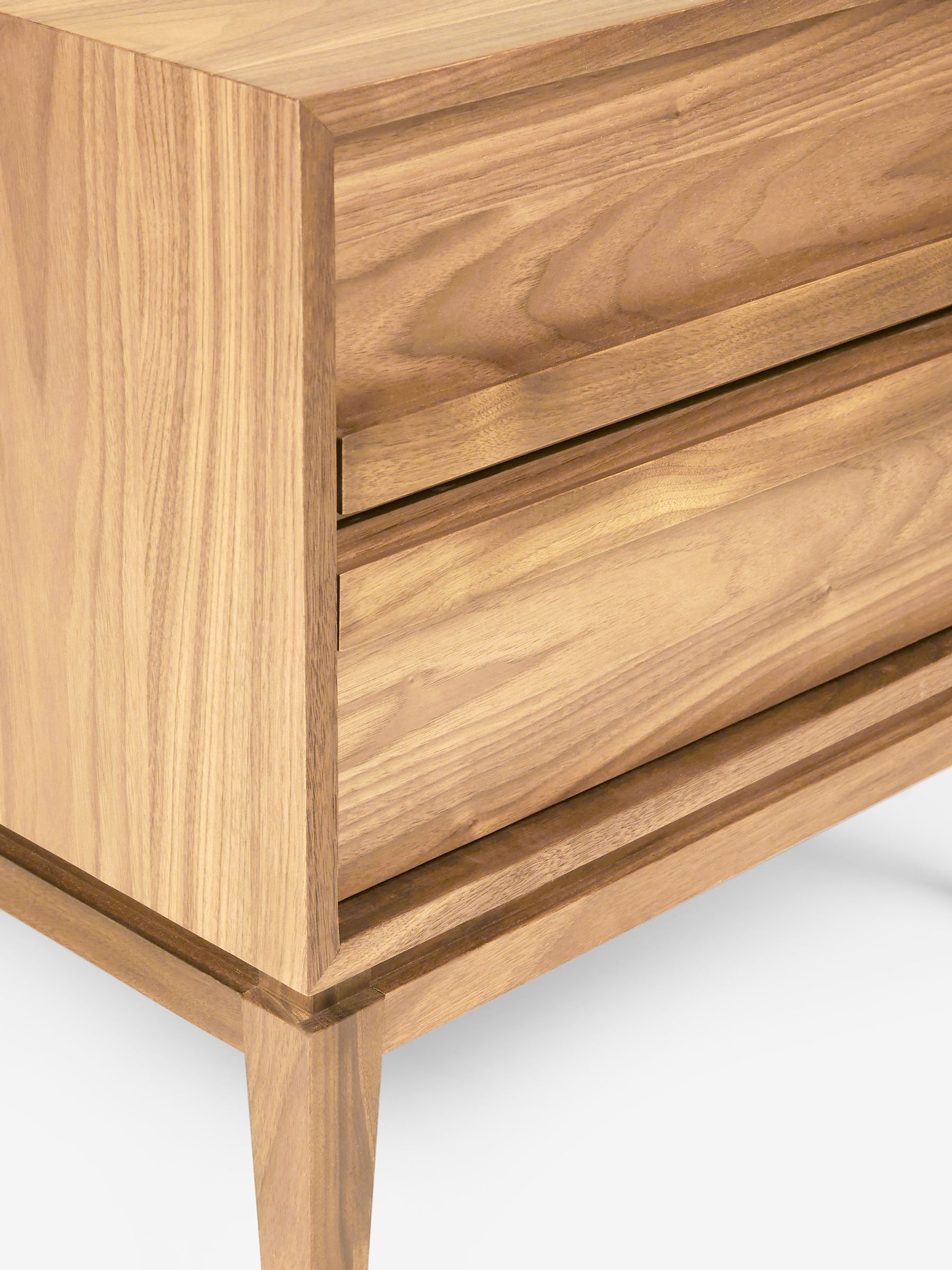 Jasper Conran London Oak 2 Drawer Belgrave Walnut 2 Drawer Bedside - Image 8 of 10