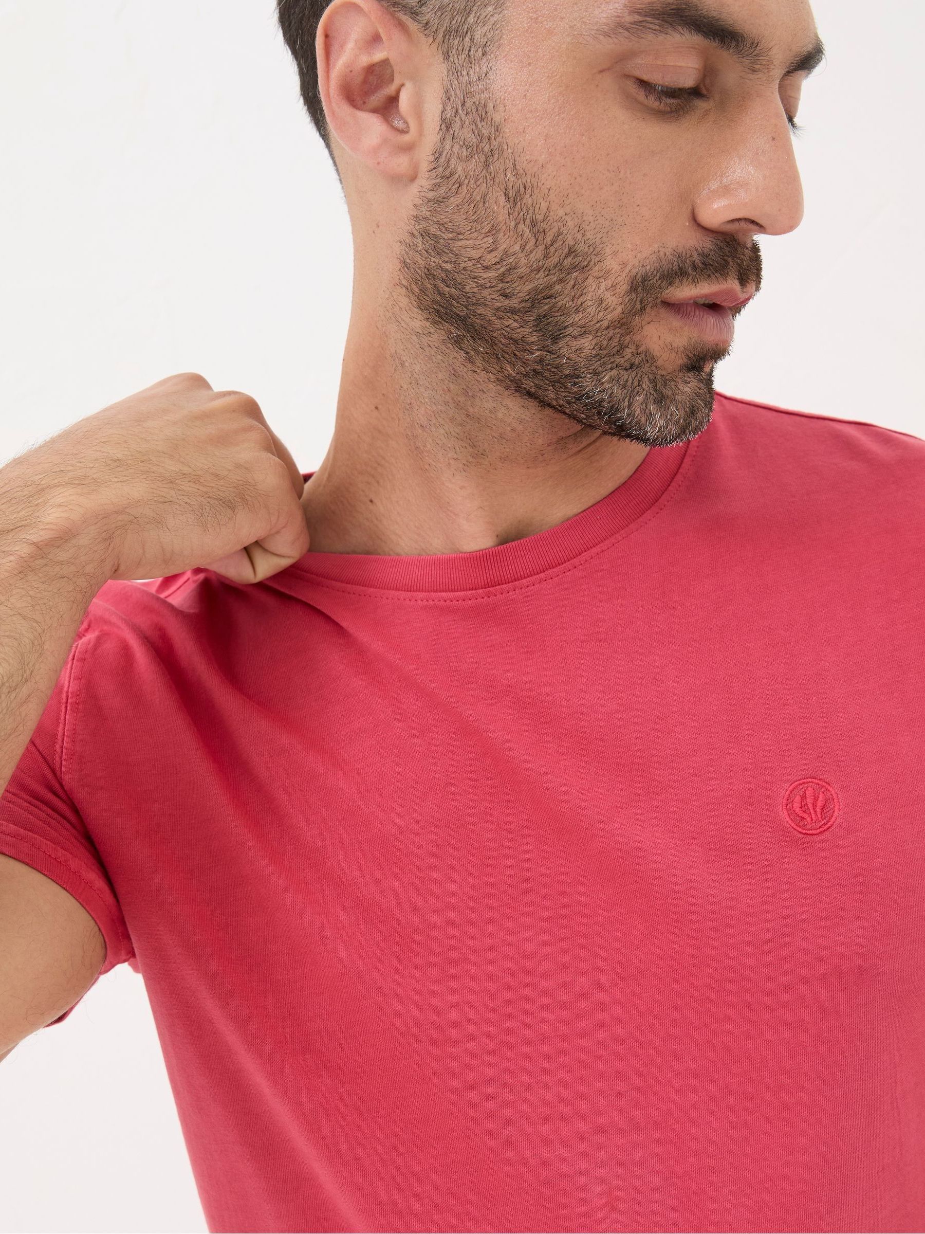 Lulworth Red Organic Crew T-Shirt - Image 4 of 5