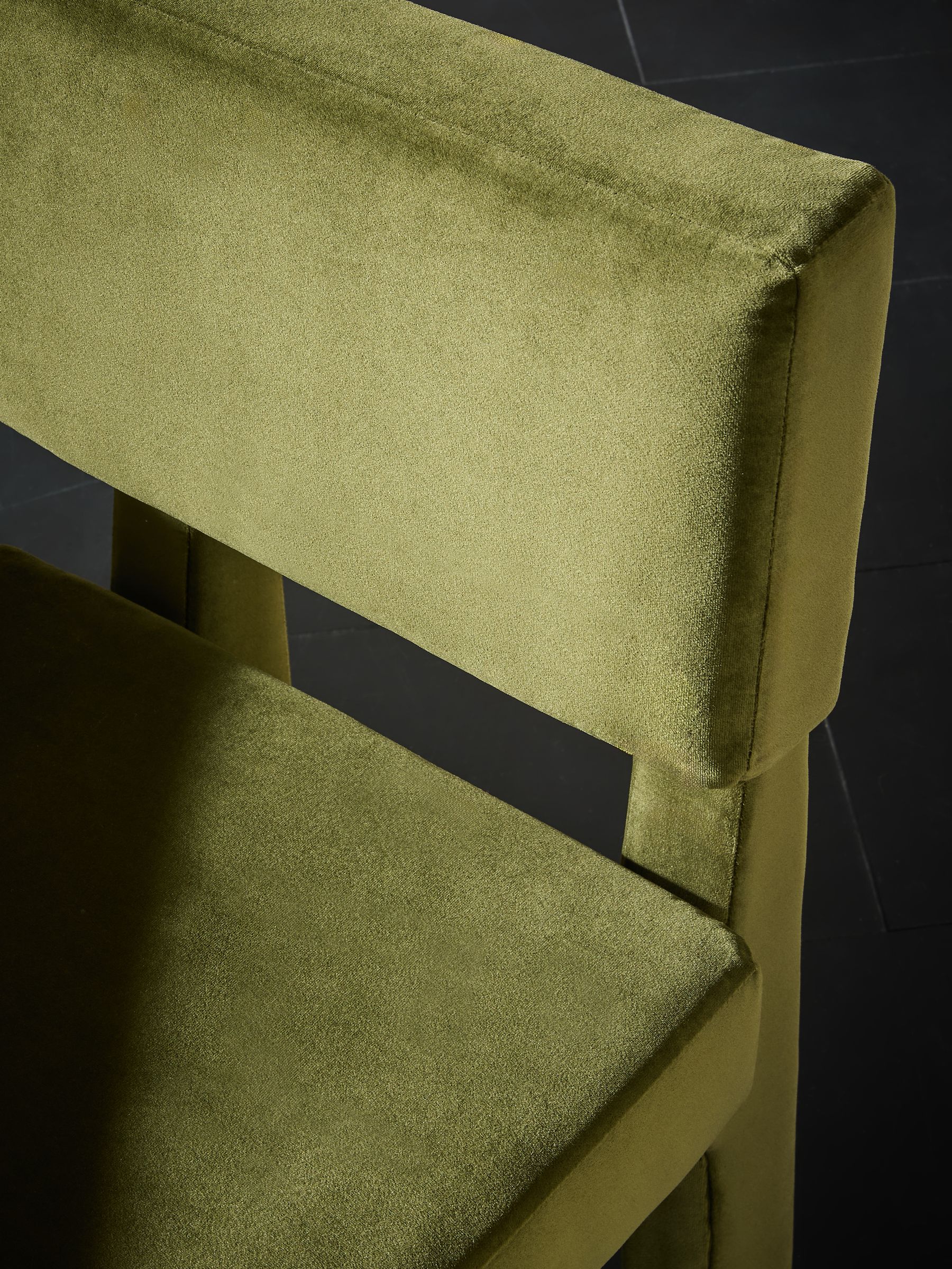 Set of 2 Savea Dining Chairs in Velvet in Pistachio Green - Image 3 of 6