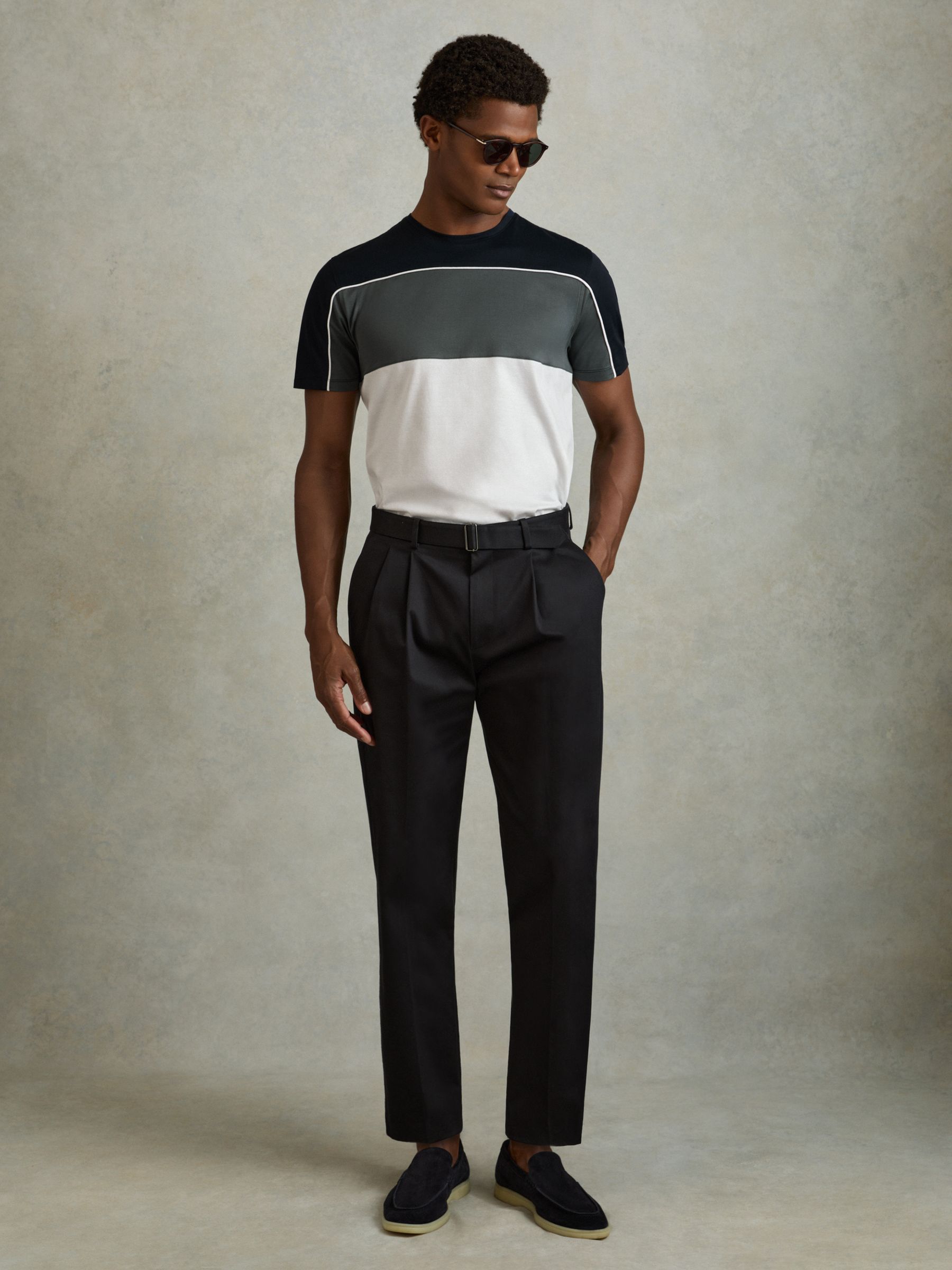 Mercerised Cotton Colourblock Crew Neck T-Shirt in Navy/White - Image 3 of 5