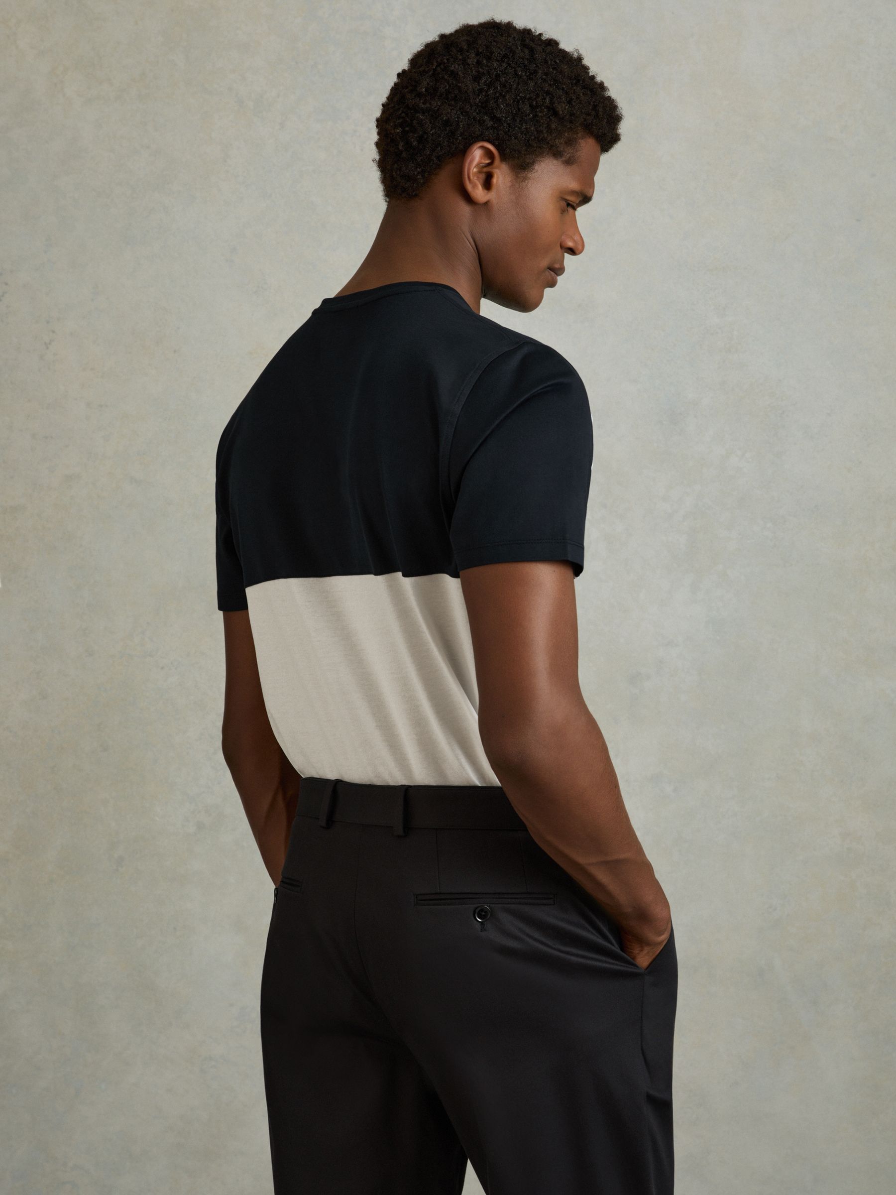 Mercerised Cotton Colourblock Crew Neck T-Shirt in Navy/White - Image 4 of 5