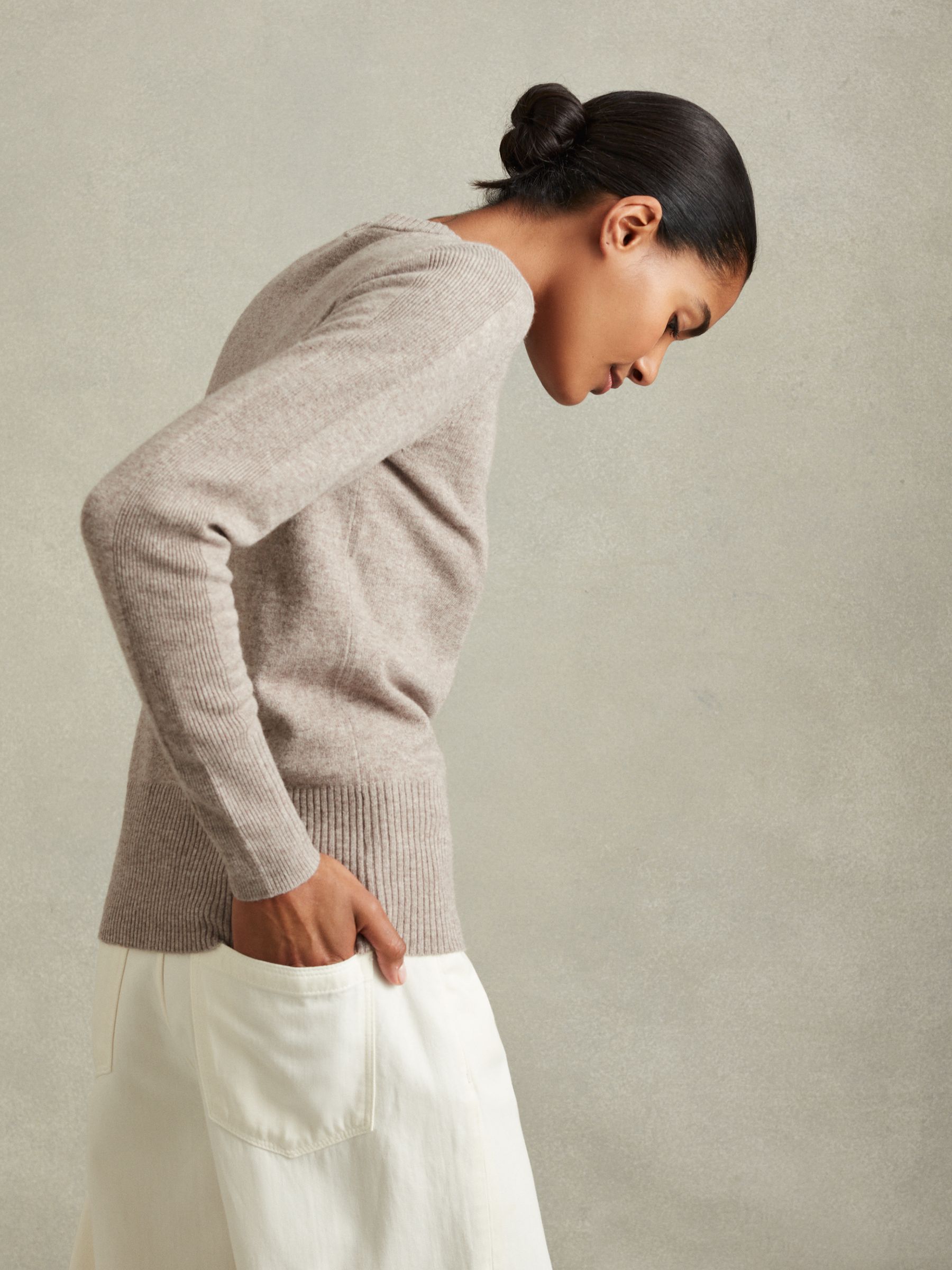 Wool Blend Crew Neck Jumper with Cashmere in Neutral - Image 4 of 5