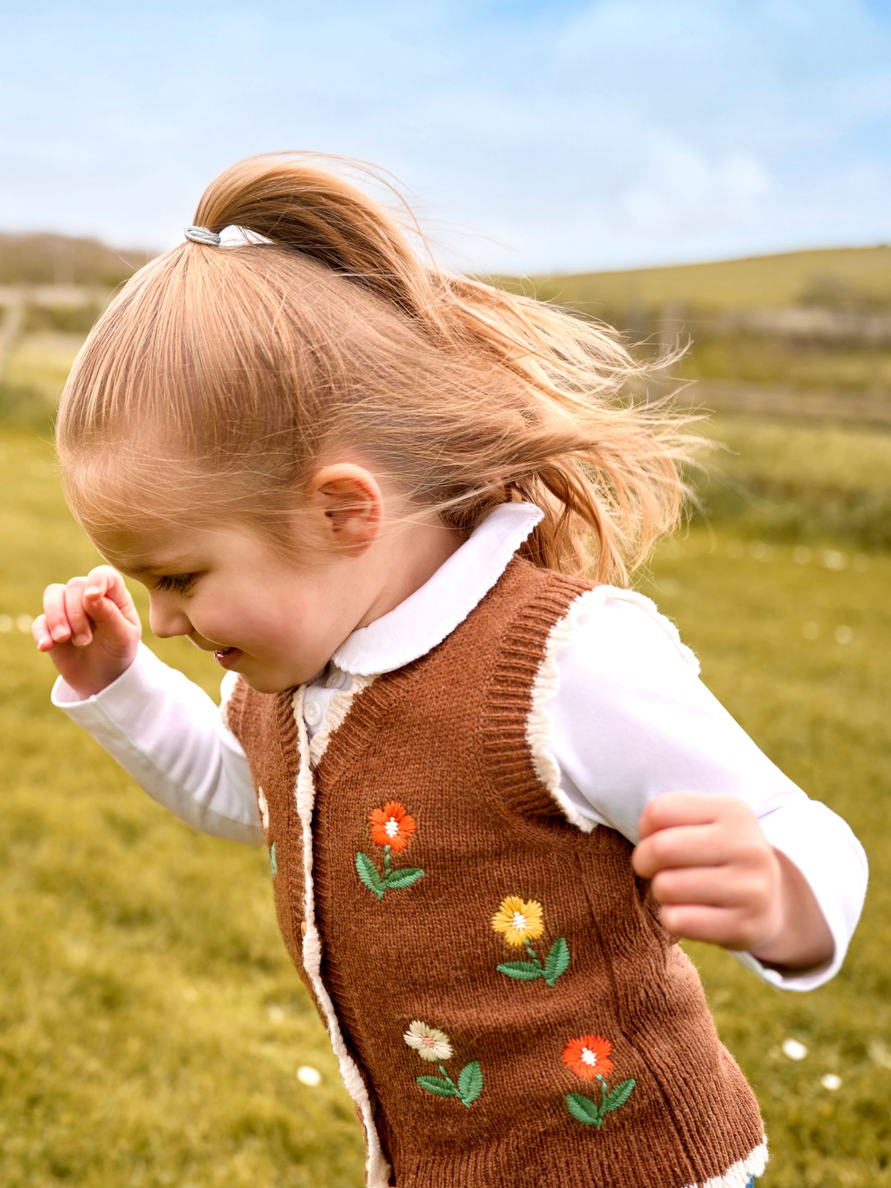 Gold Floral Crochet Knitted Waistcoat - Image 2 of 5