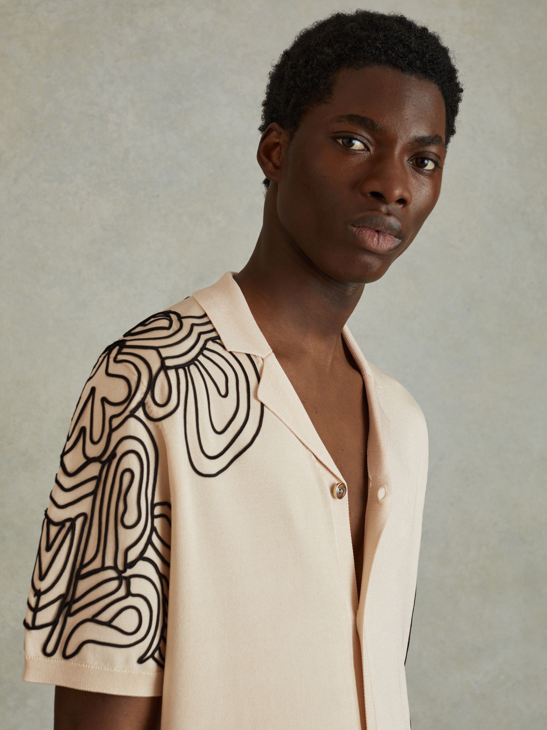Jersey Embroidered Cuban Collar Shirt in Cream - Image 4 of 6