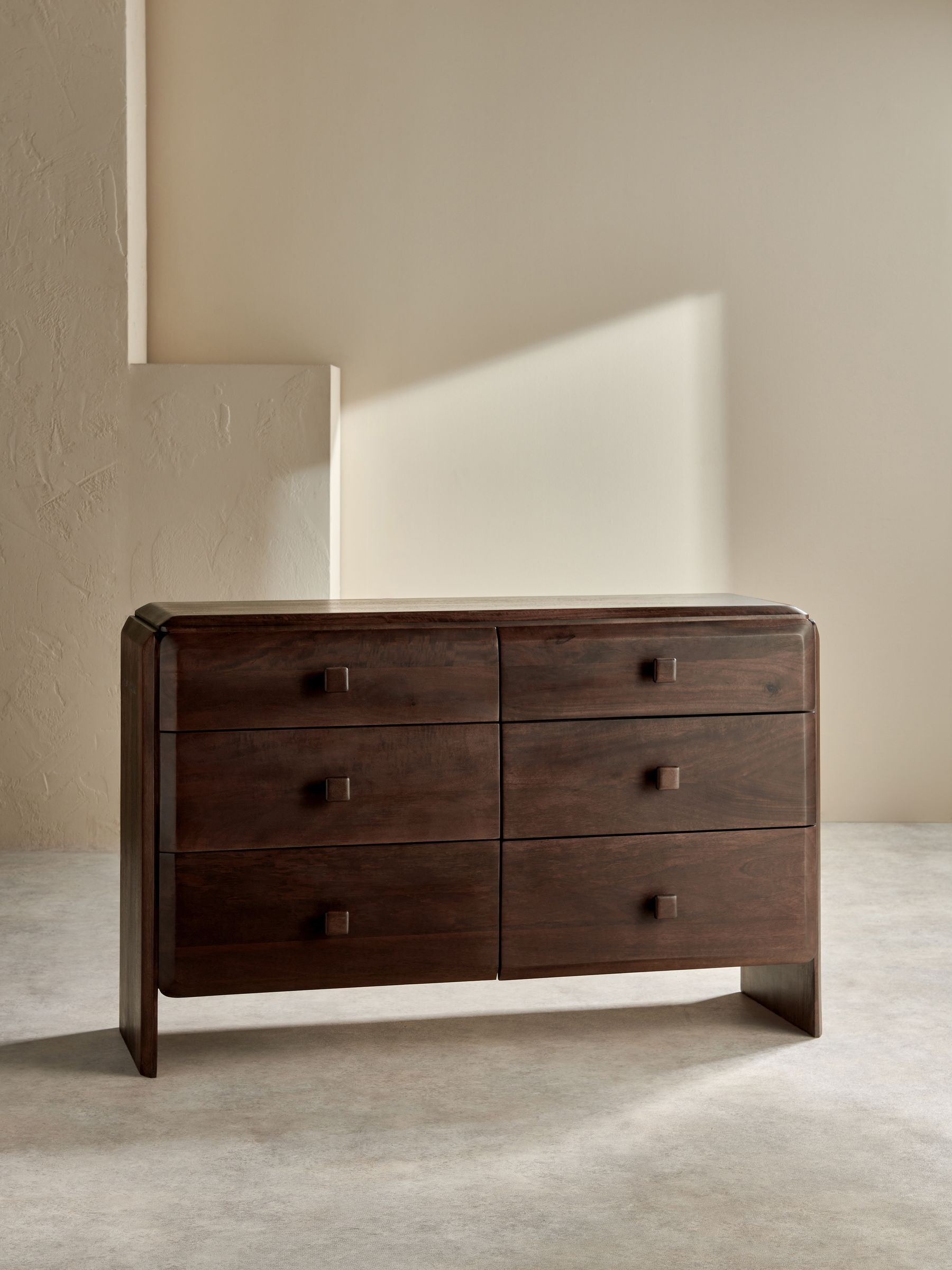 Brown 6 drawer dresser discount