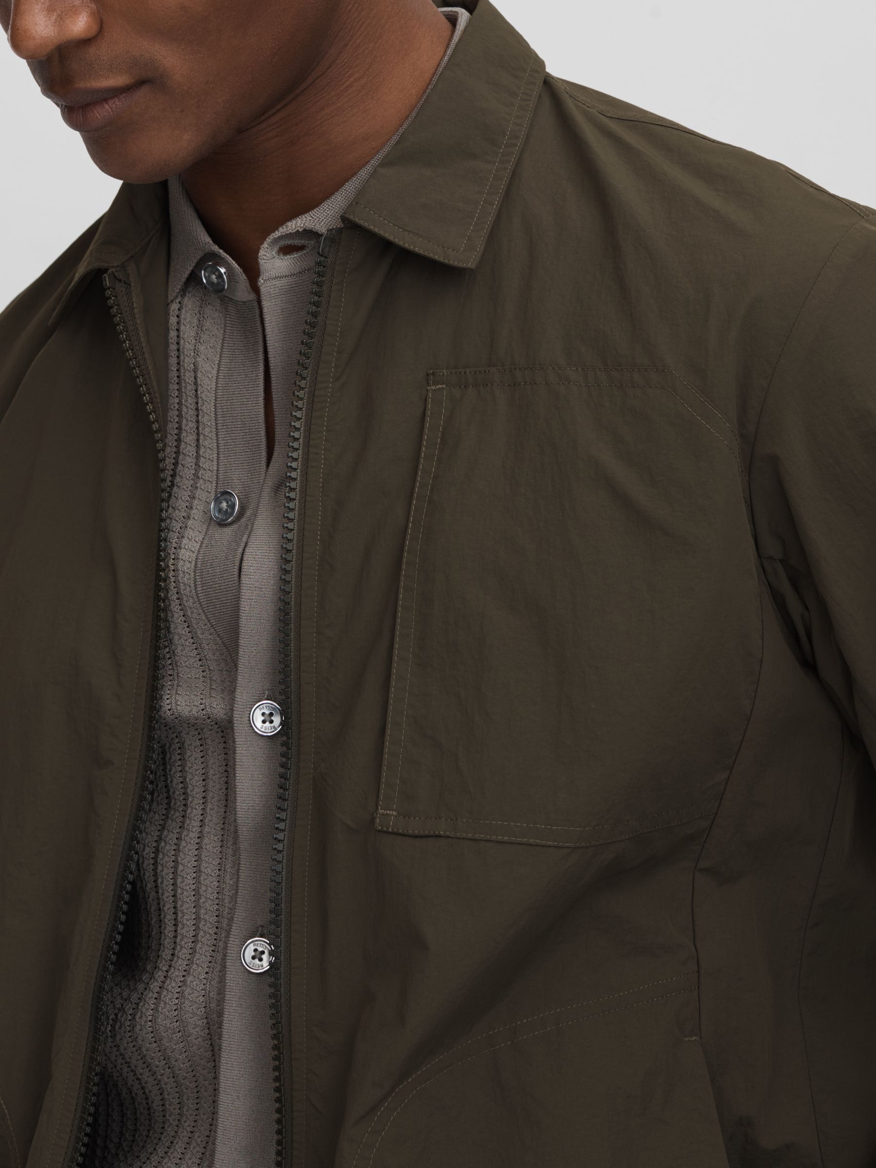 Scandinavian Edition Lightweight Jacket in Dark Olive - Image 3 of 5