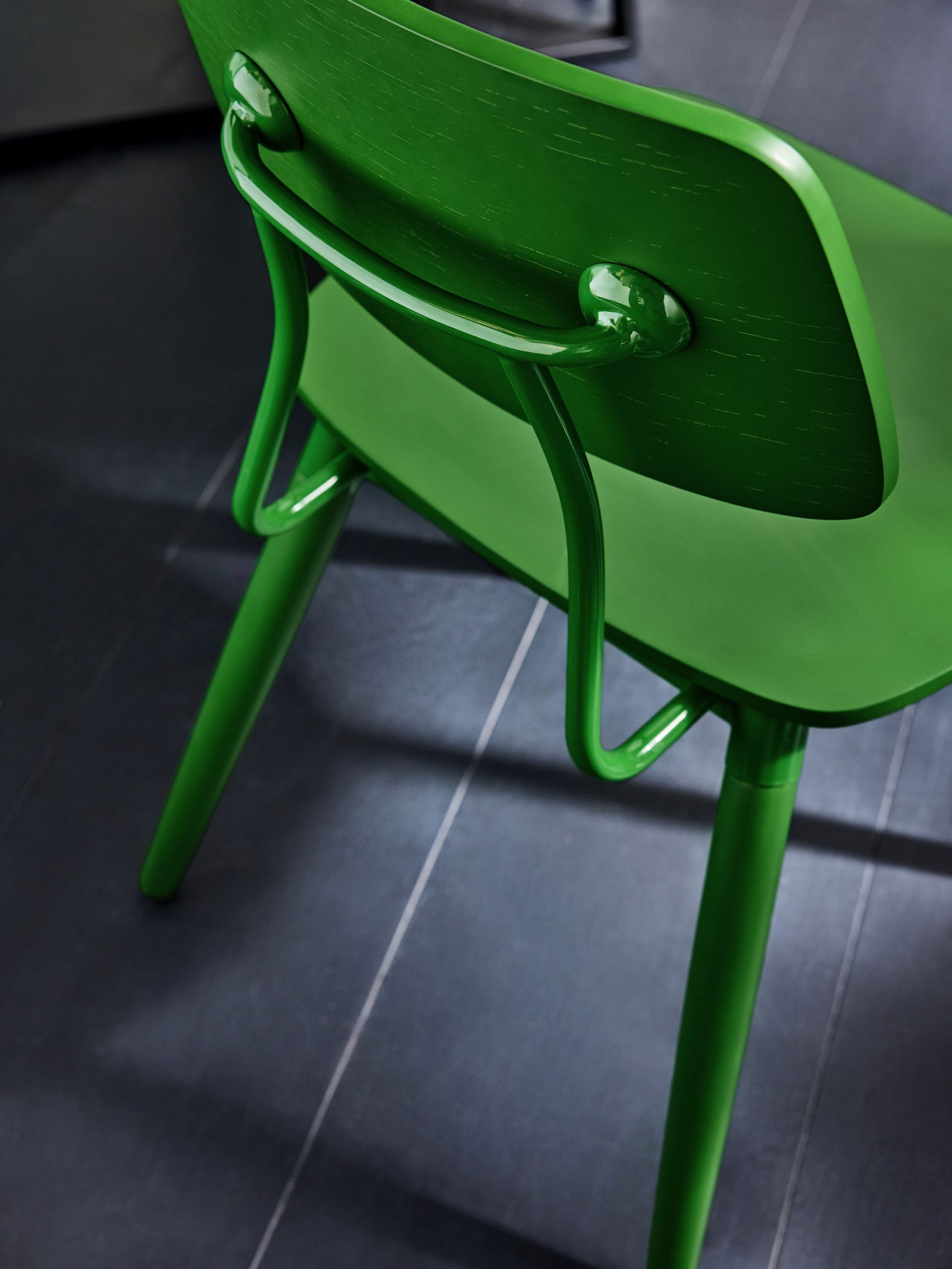 Set of 2 Airi Dining Chairs in Green - Image 3 of 6