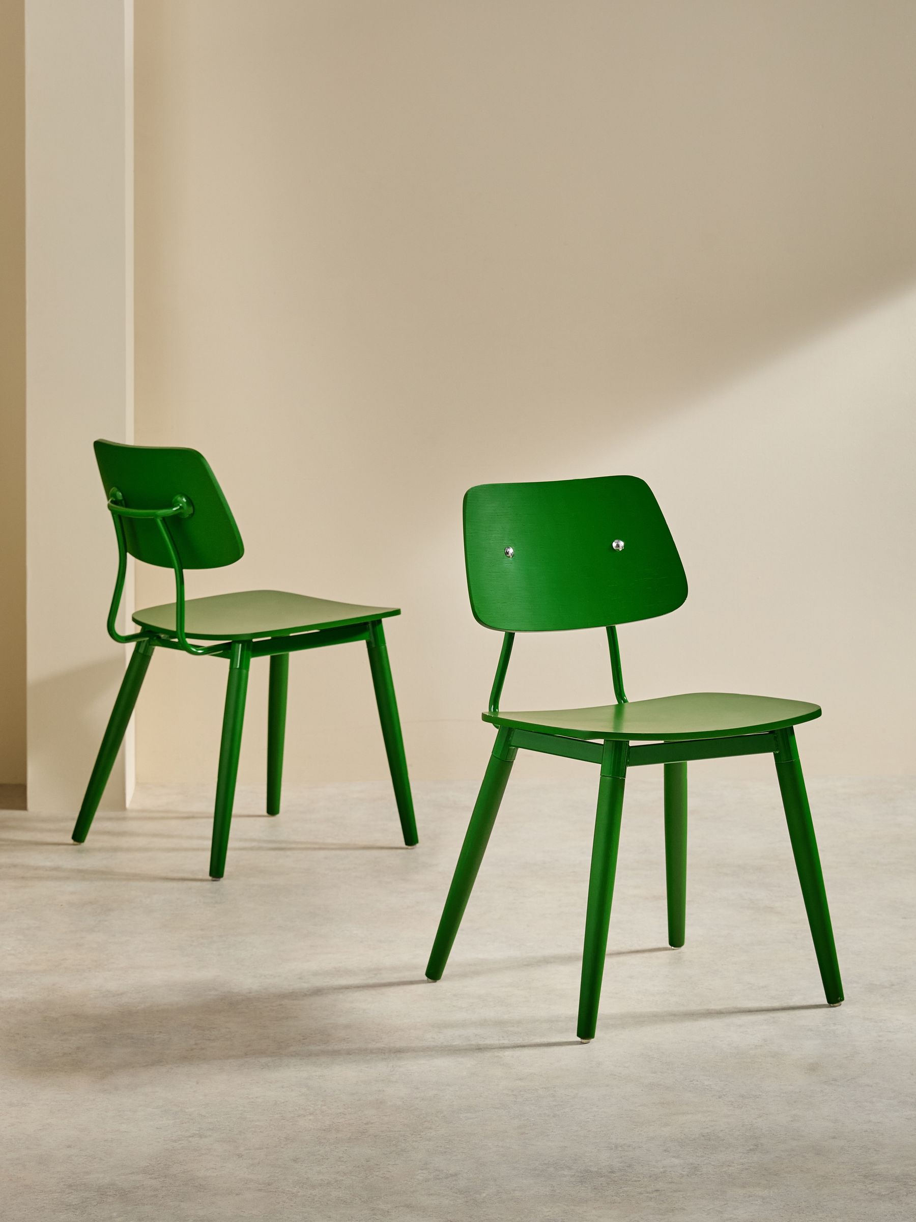 Set of 2 Airi Dining Chairs in Green - Image 4 of 6