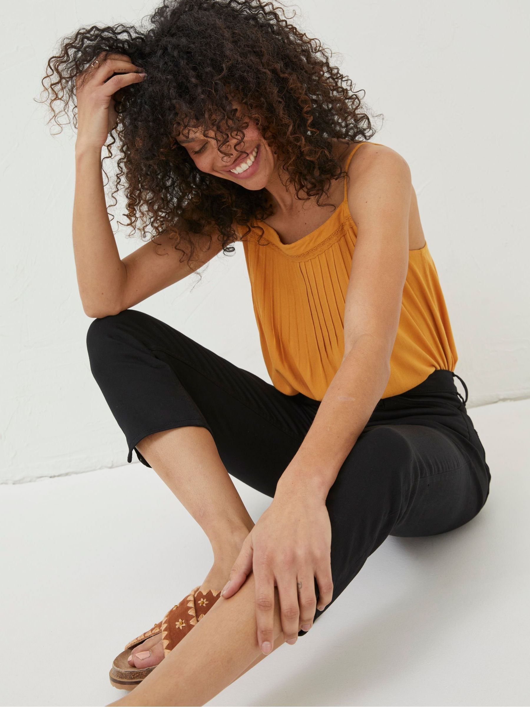 Black Sway Capri Jeans - Image 4 of 5