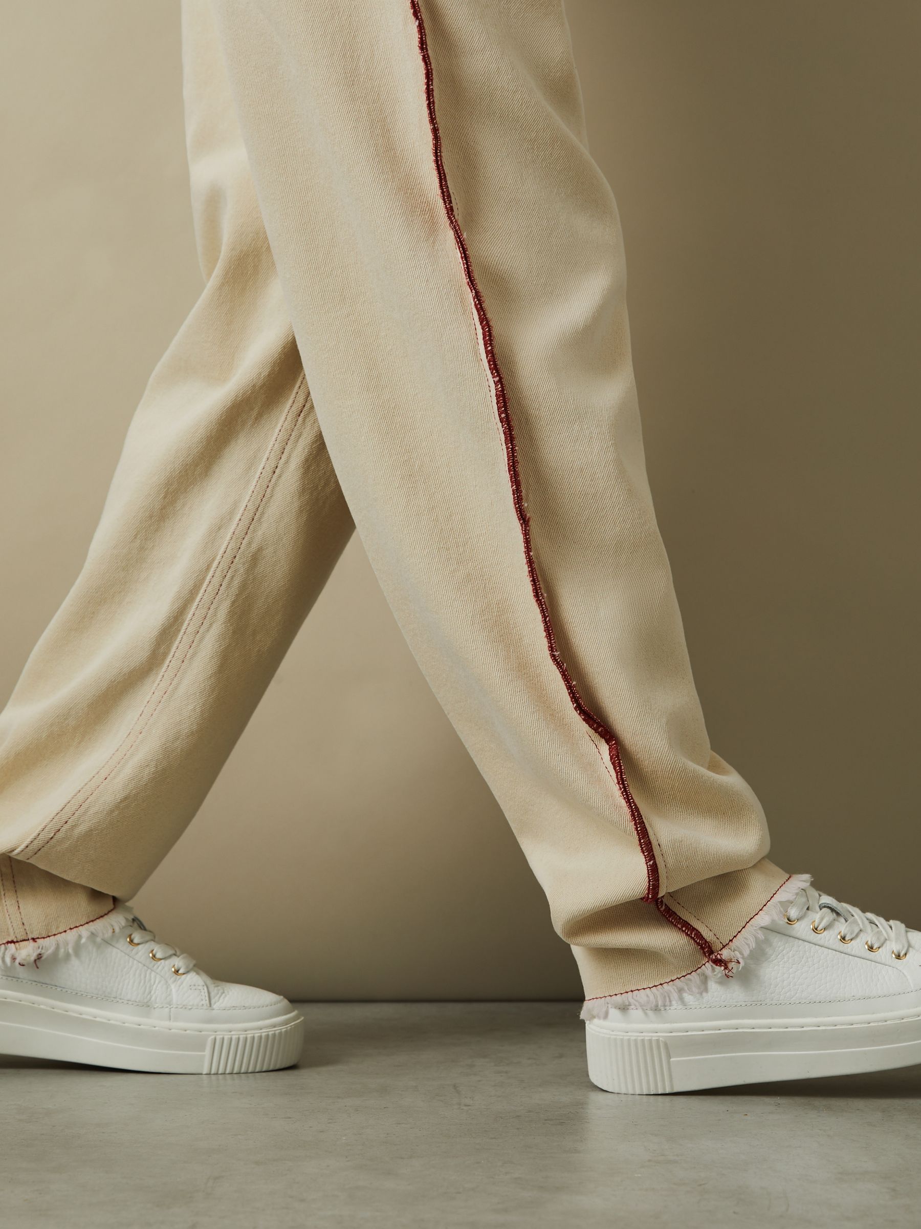 9-13 yrs Contrast Stitch Frayed Hem Jeans in Ecru - Image 4 of 5