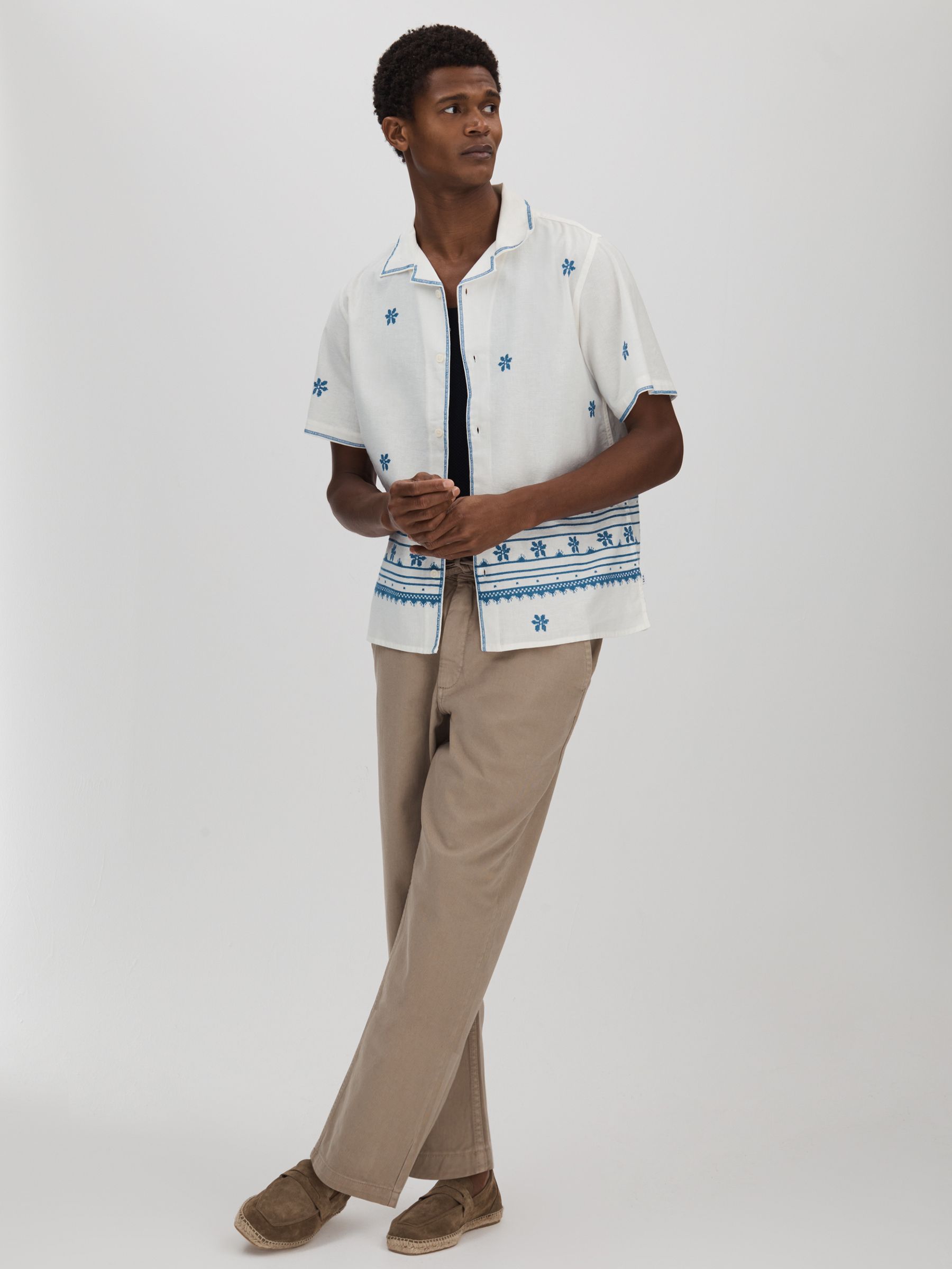 Wax London Relaxed Cotton Linen Embroidered Shirt in Blue/Ecru - Image 3 of 6