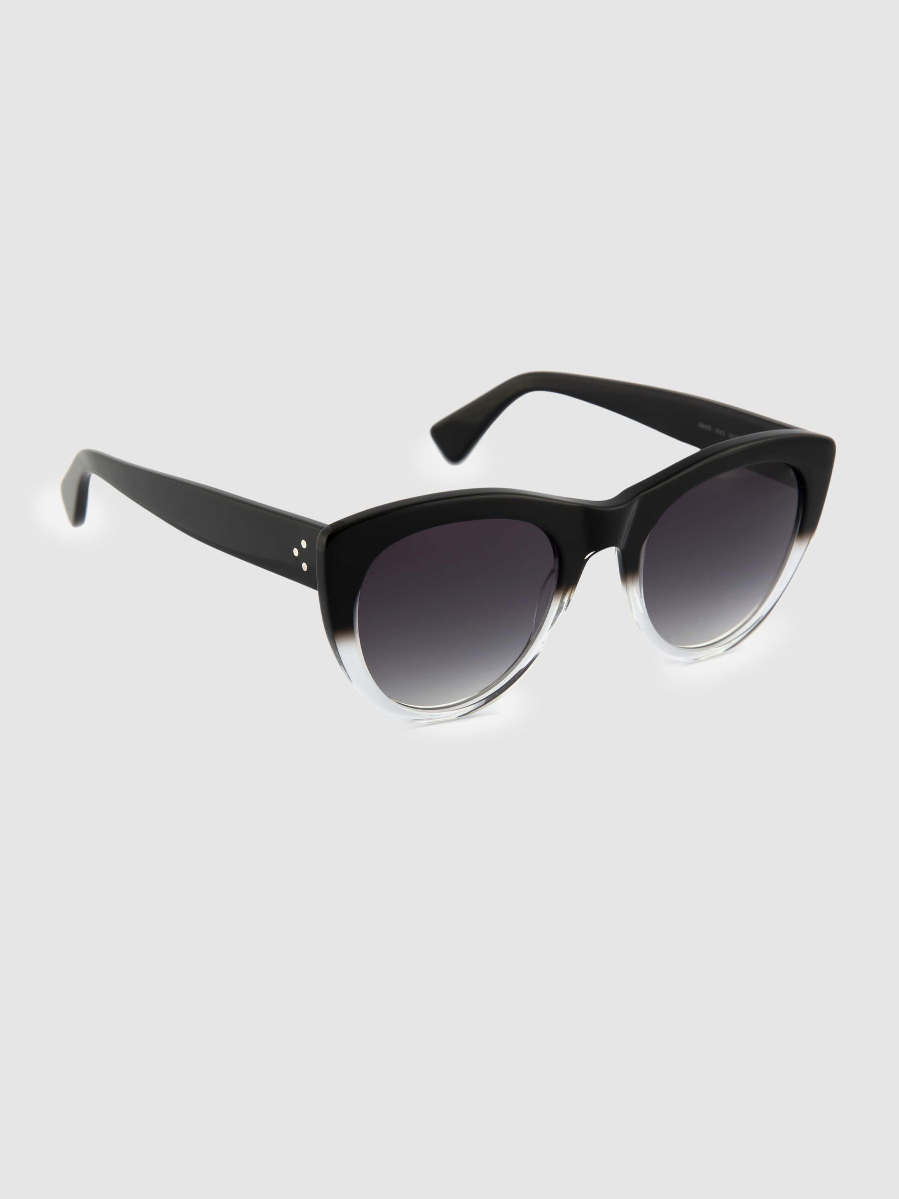 Curry and Paxton Cat Eye Sunglasses in Black - Image 3 of 4