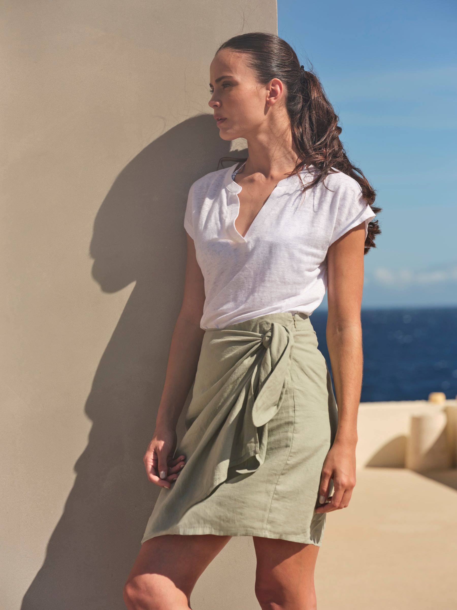White Linen Notch Neck Top - Image 2 of 9