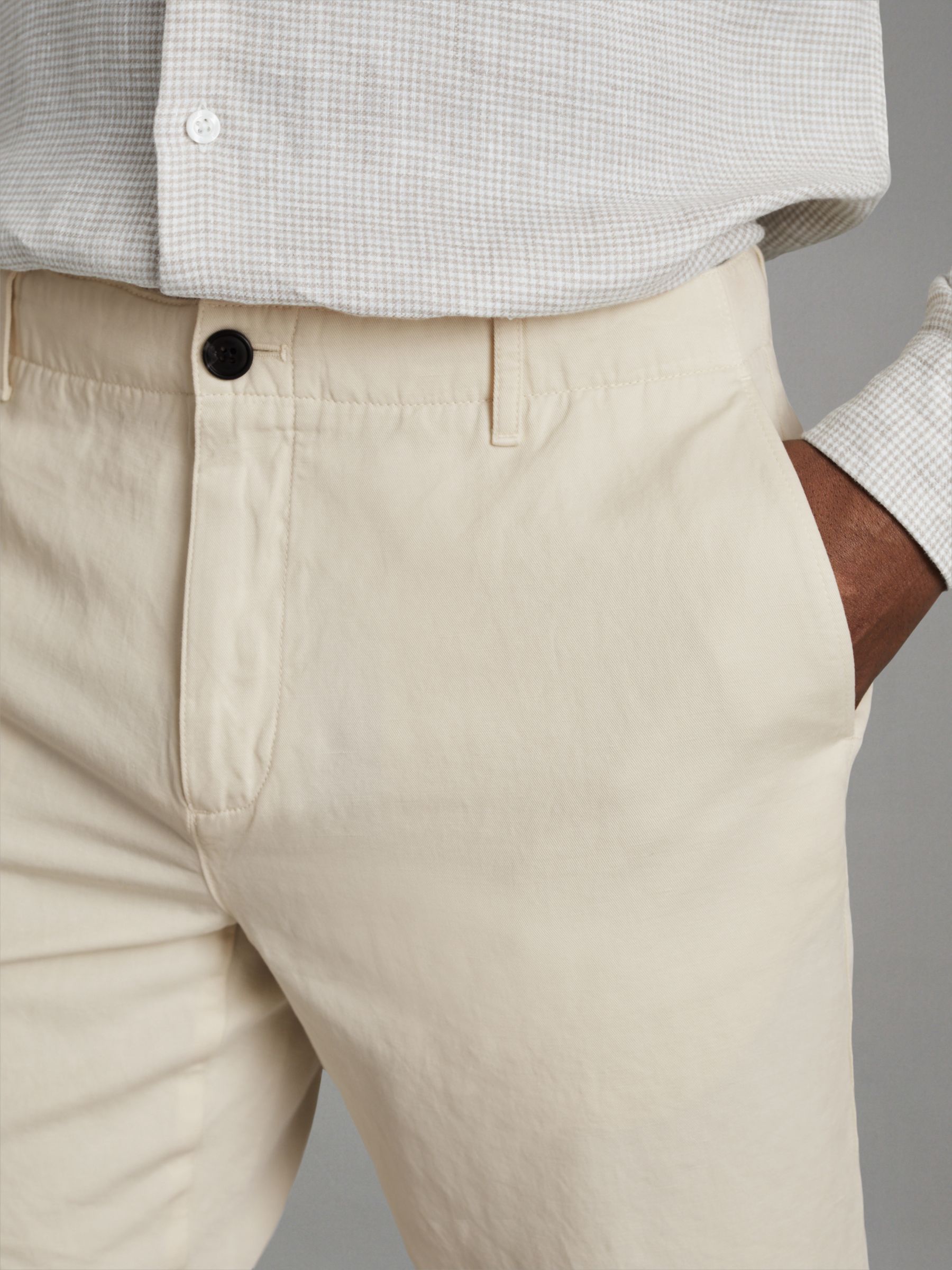 Cotton Linen Blend Internal Drawstring Shorts in Off White - Image 4 of 6
