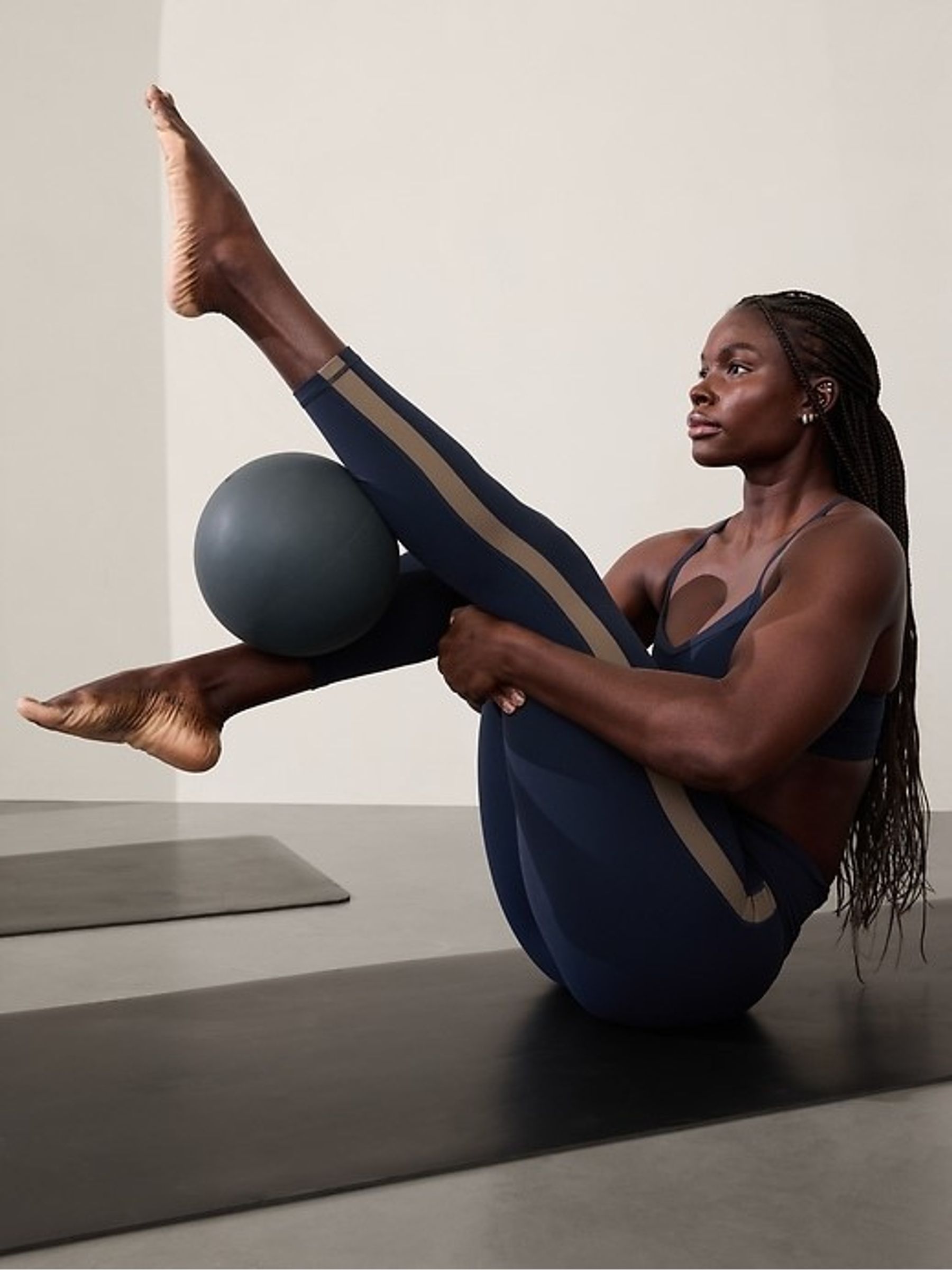 Athleta Navy Blue Elation Ultra High Waisted Colourblock 7/8 Leggings - Image 2 of 2