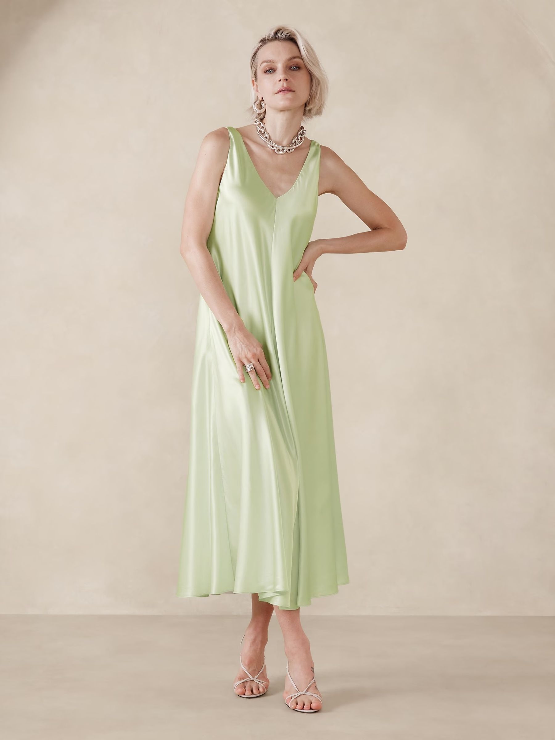 casual tiered midi dress Sunny Spritzer Tiered Midi Dress in Navy