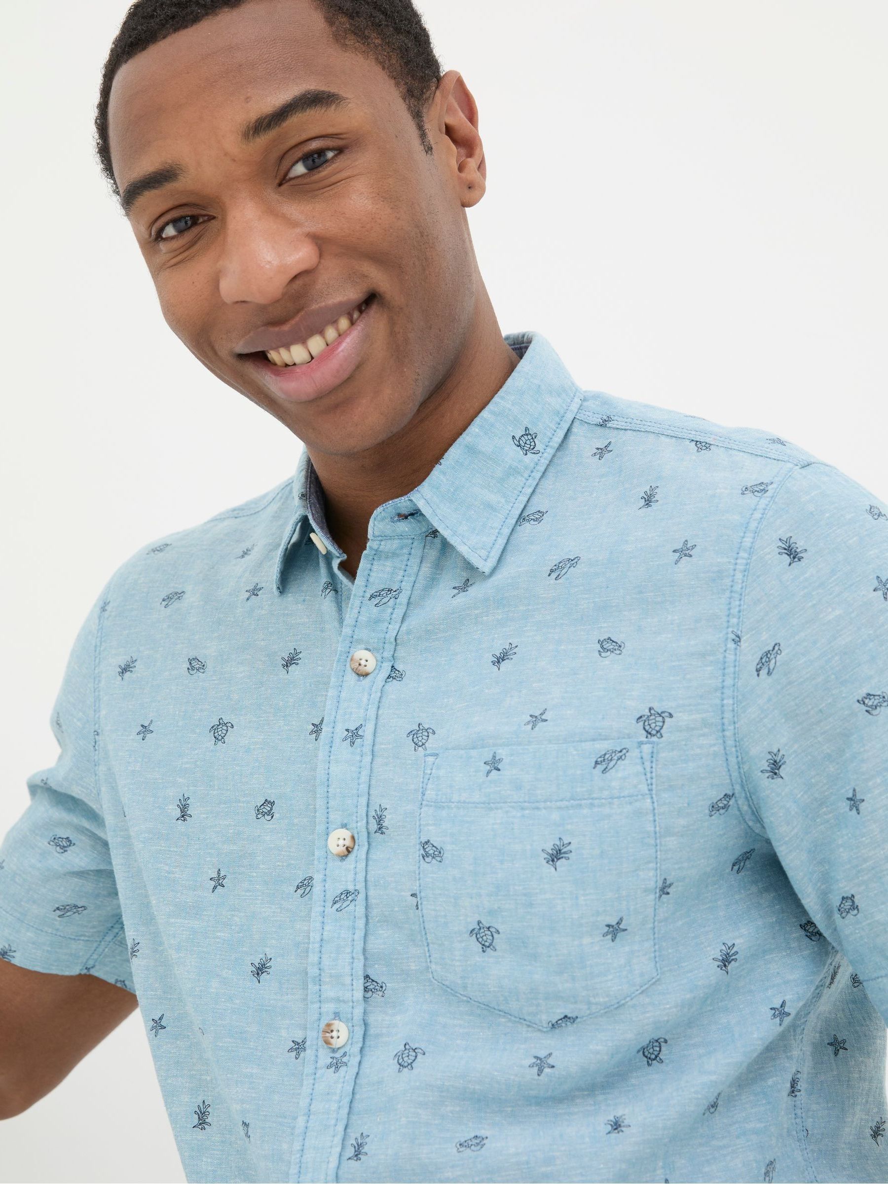 Blue Short Sleeve Turtle Print Shirt - Image 3 of 4