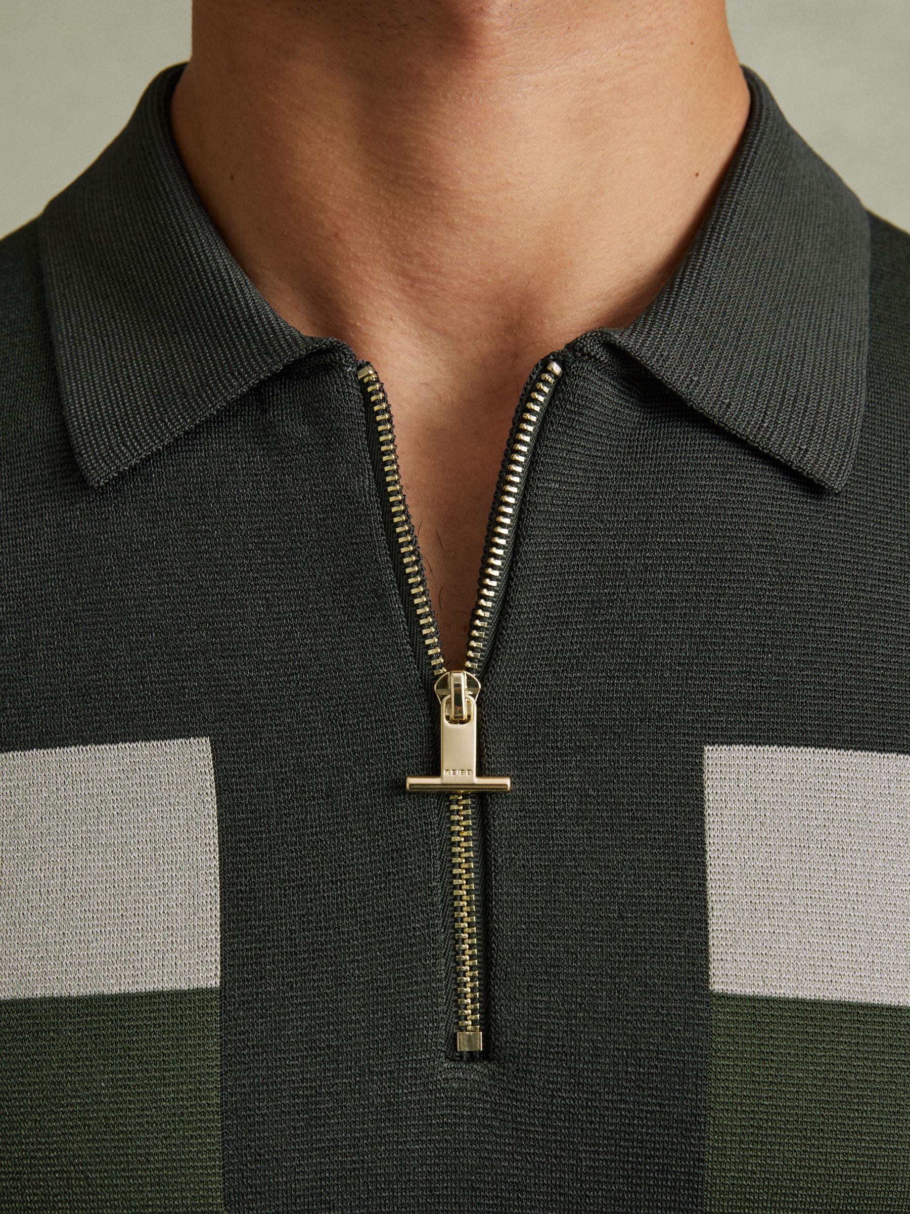 Knitted Colourblock Half-Zip Polo Shirt in Green - Image 3 of 5