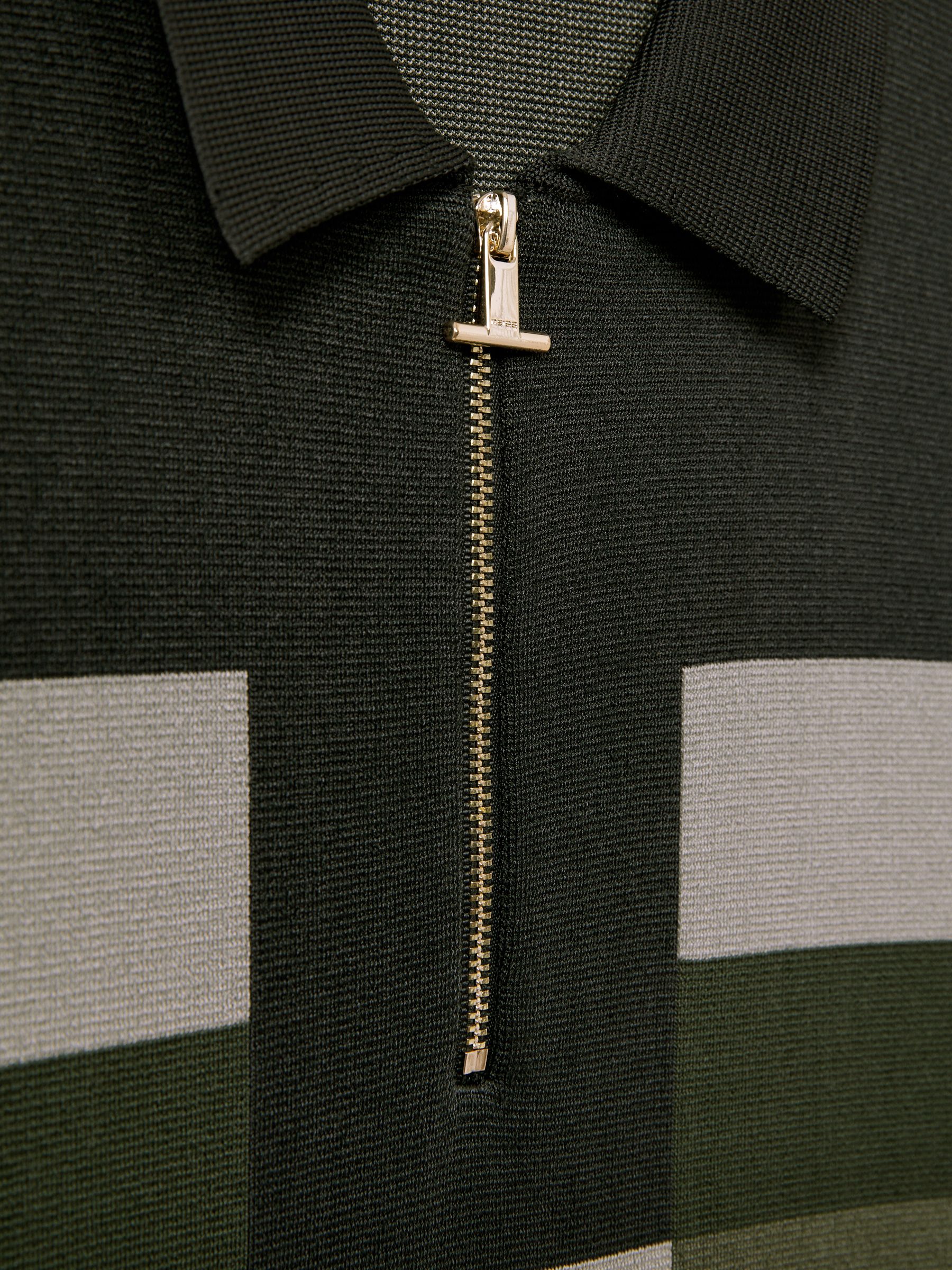 Knitted Colourblock Half-Zip Polo Shirt in Green - Image 5 of 5