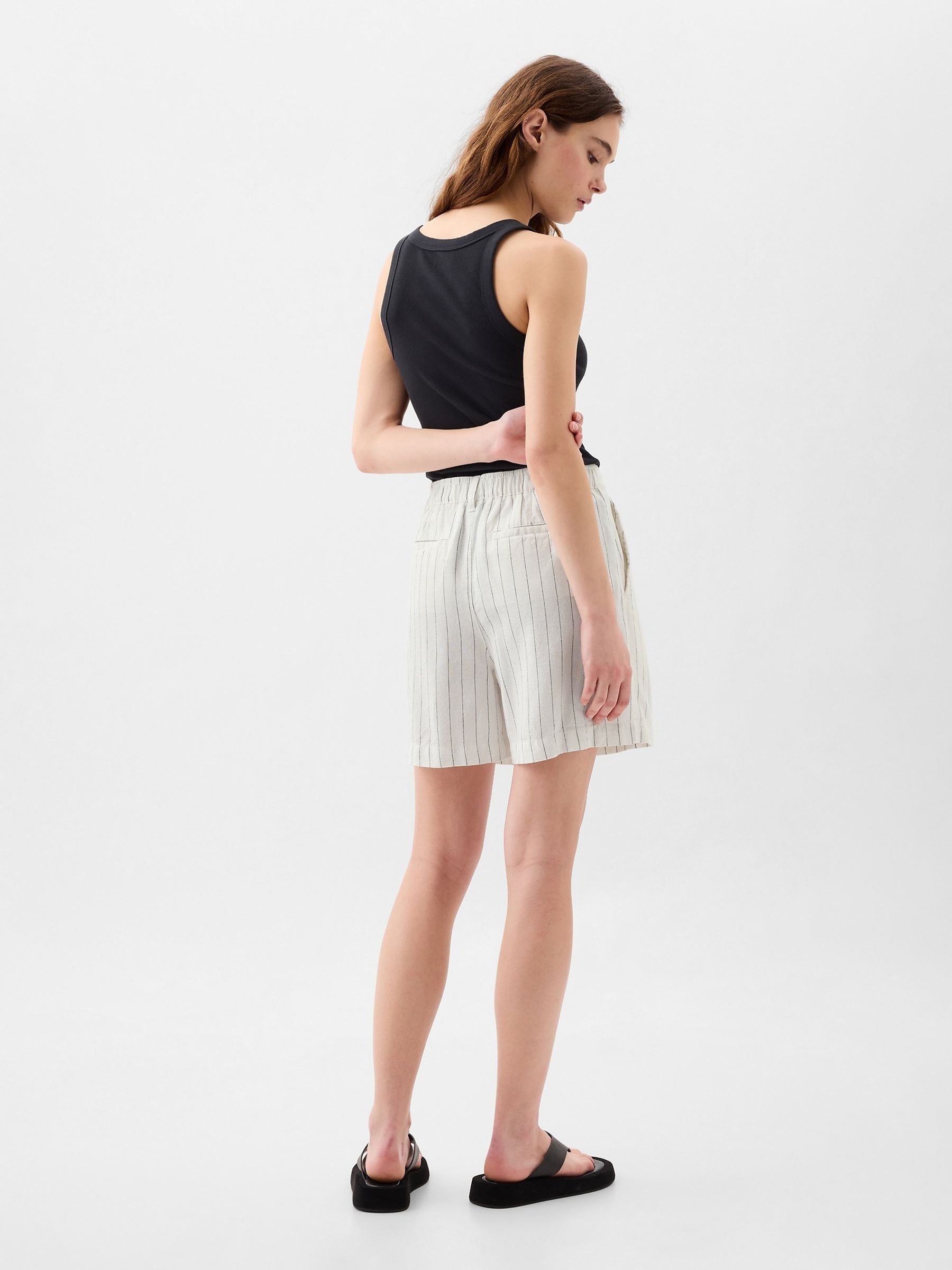 White Stripe High Waisted Linen Blend Pleated Shorts - Image 2 of 3