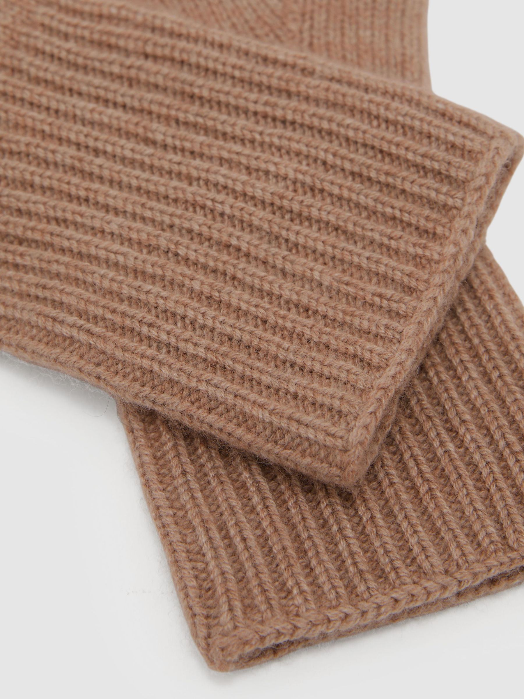 Wool-Blend Knitted Gloves with Cashmere in Camel - صورة 3 من 3