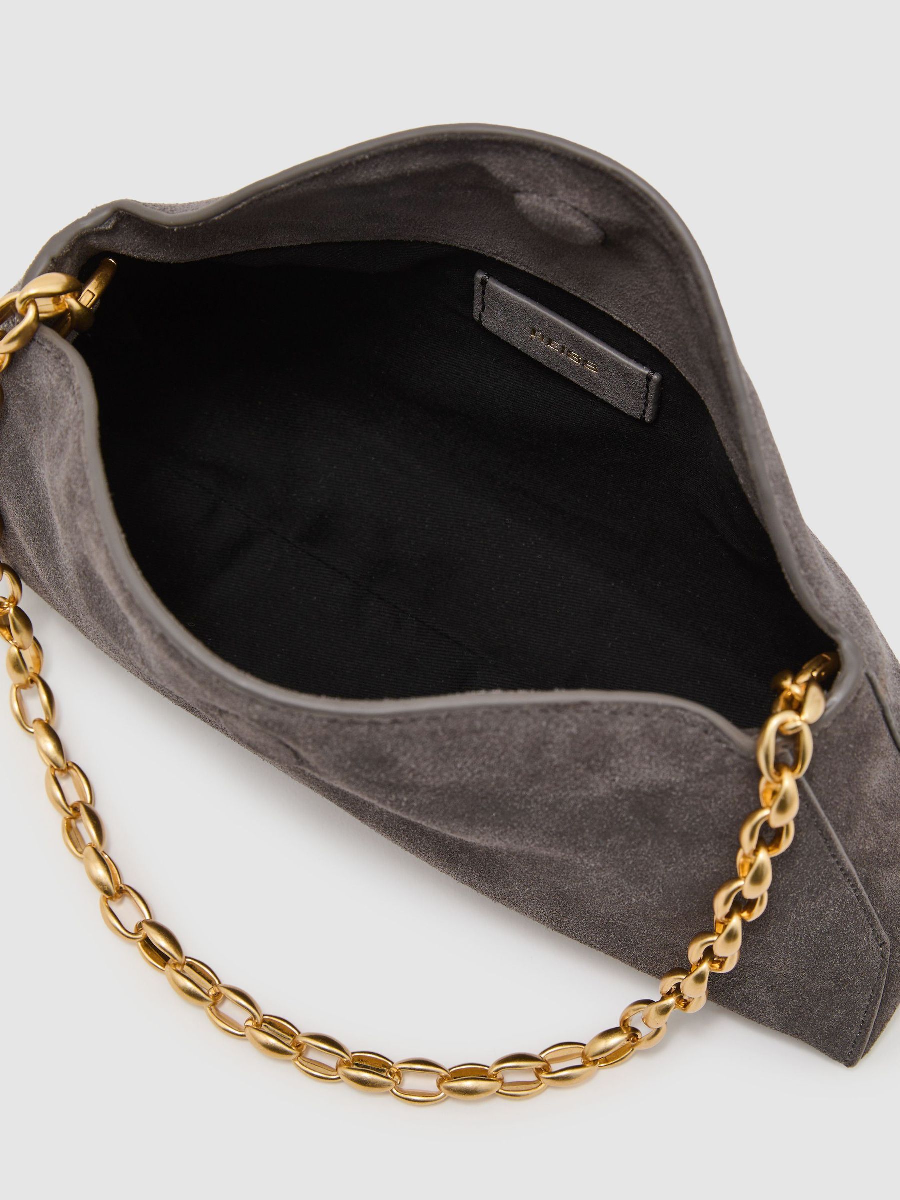 Suede Chain-Strap Clutch Bag in Grey - Obrázek 5 z 6